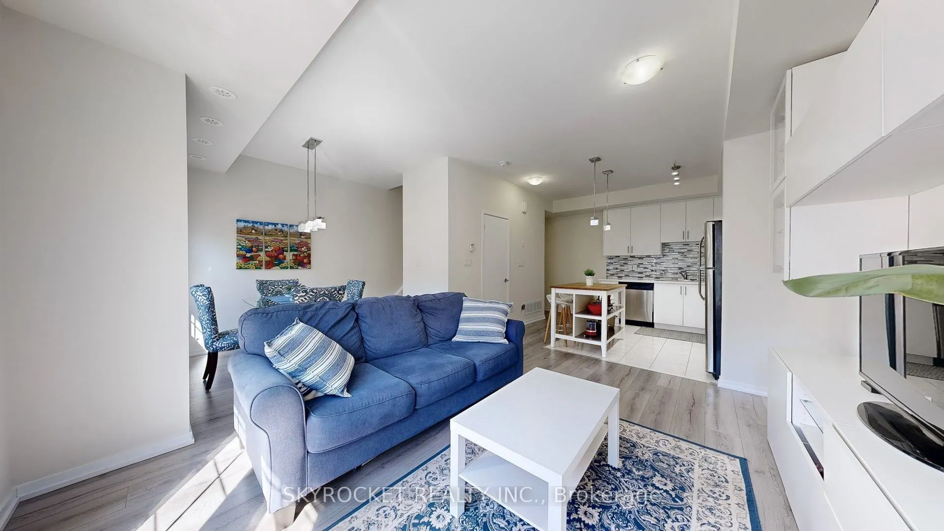 26 Bruce Street, #B18