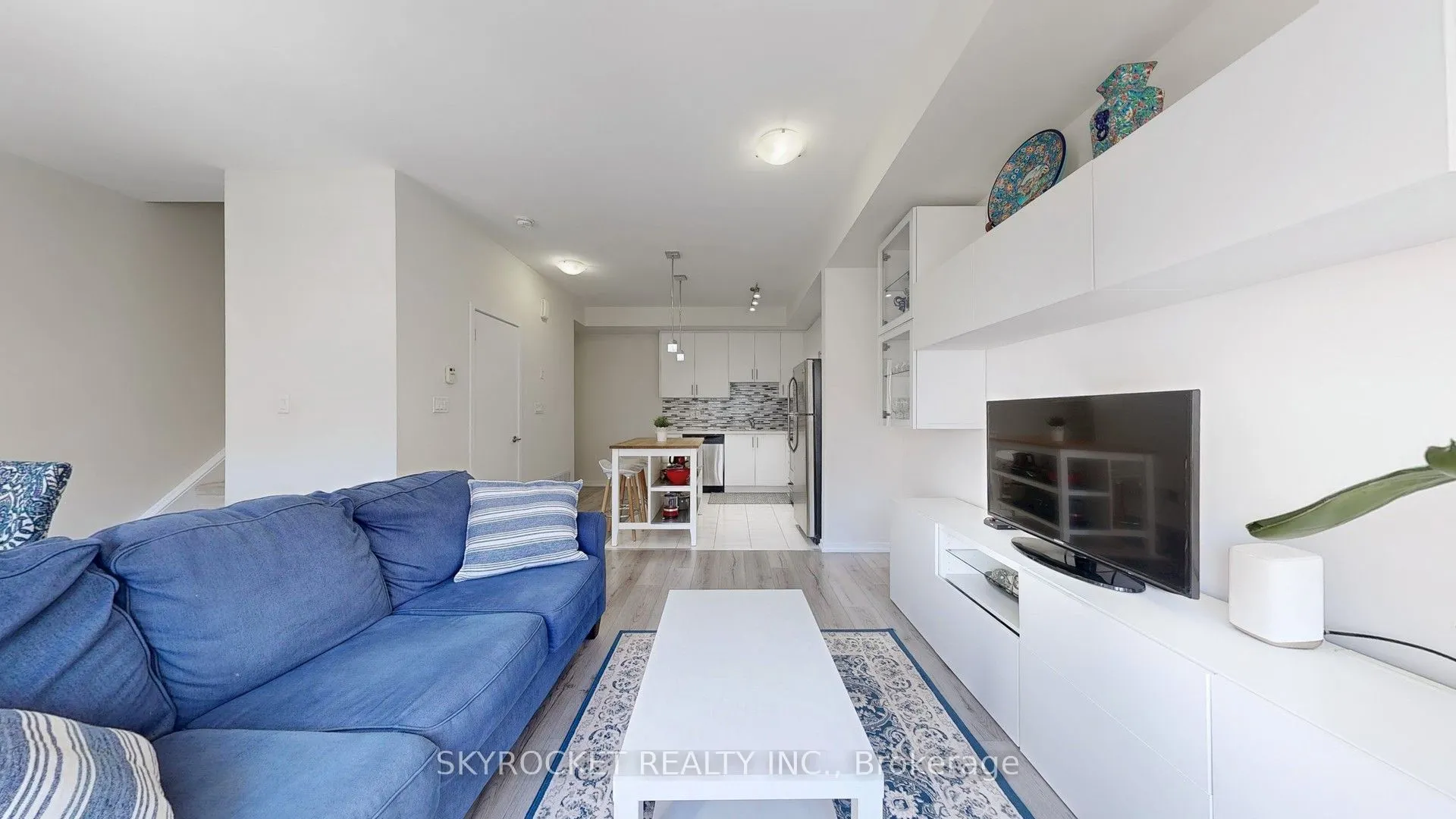 26 Bruce Street, #B18