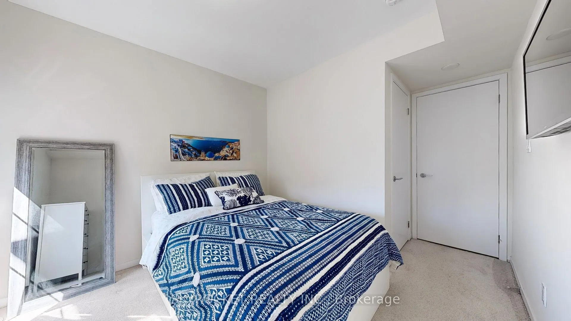 26 Bruce Street, #B18
