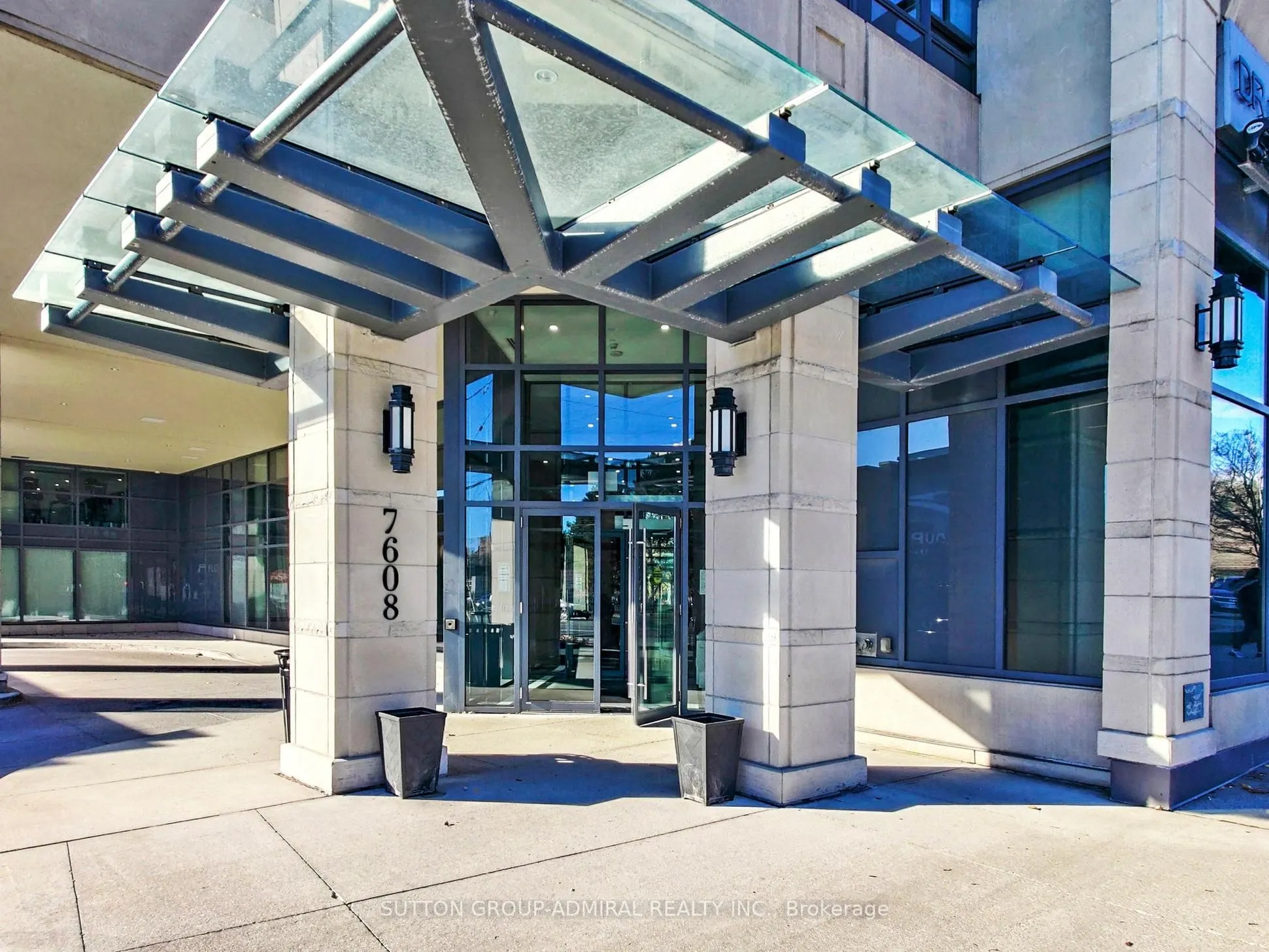 7608 yonge Street, #604