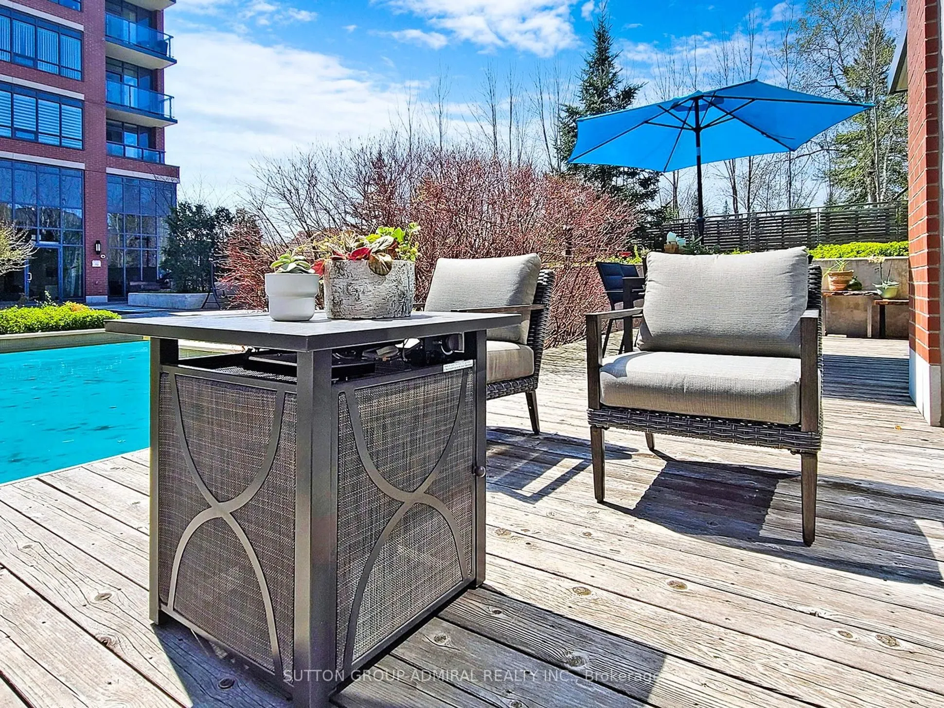 7608 yonge Street, #604