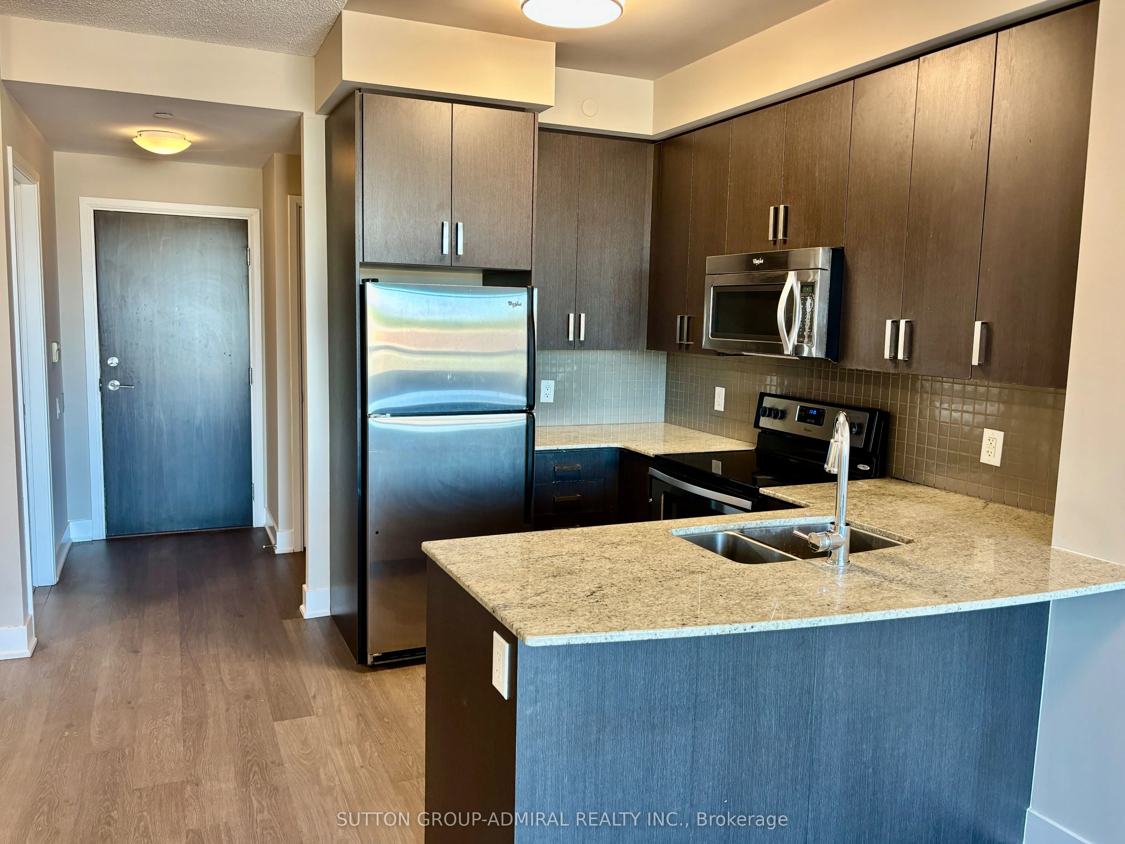 7608 yonge Street, #604