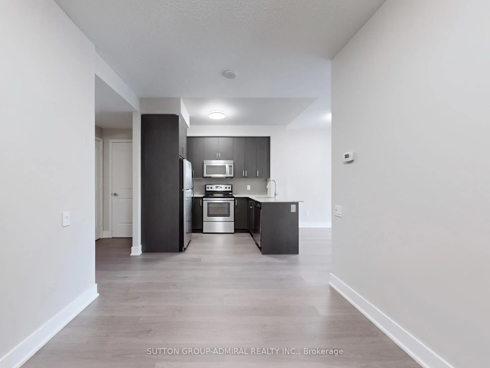 7608 yonge Street, #604