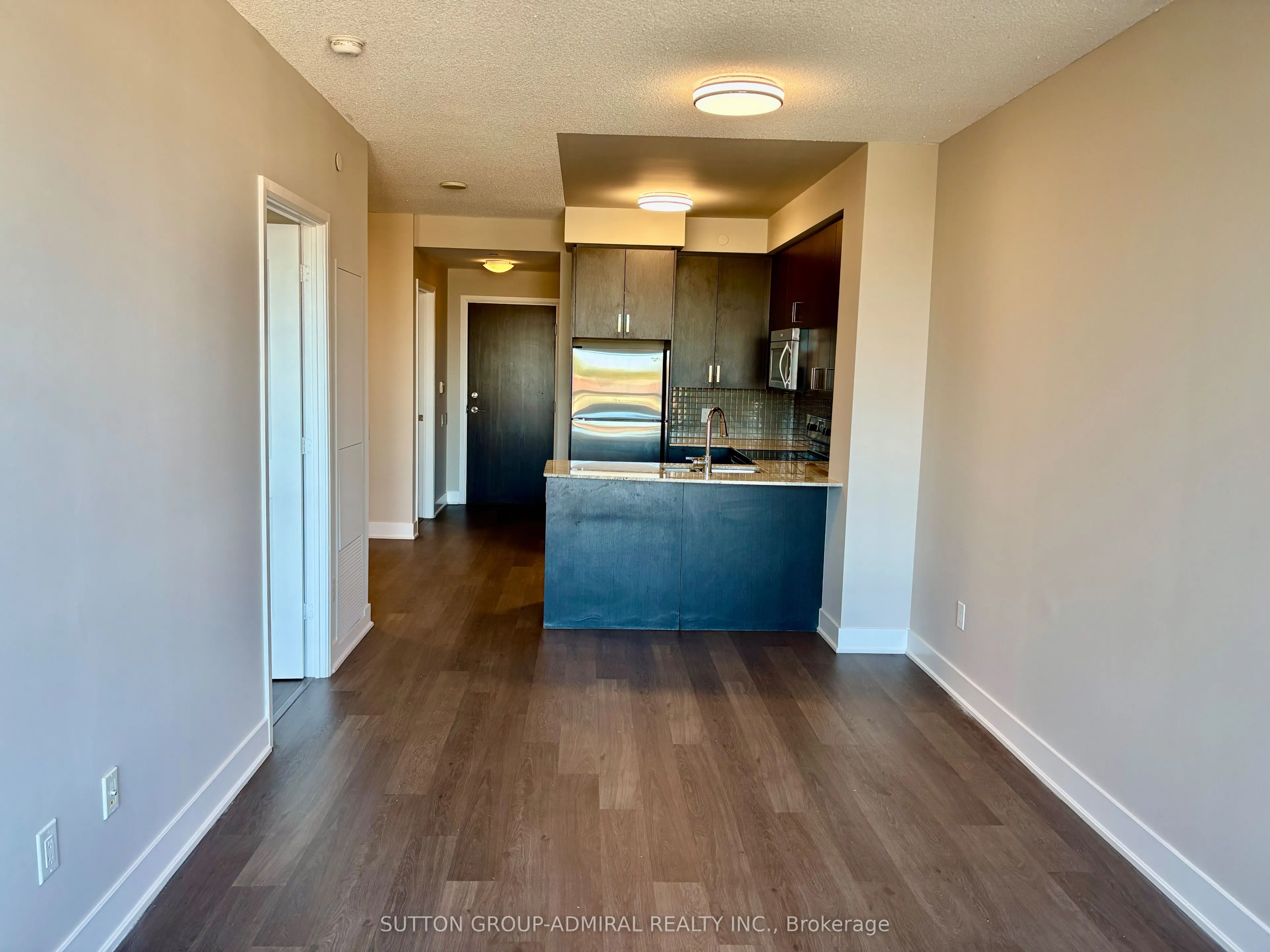 7608 yonge Street, #604