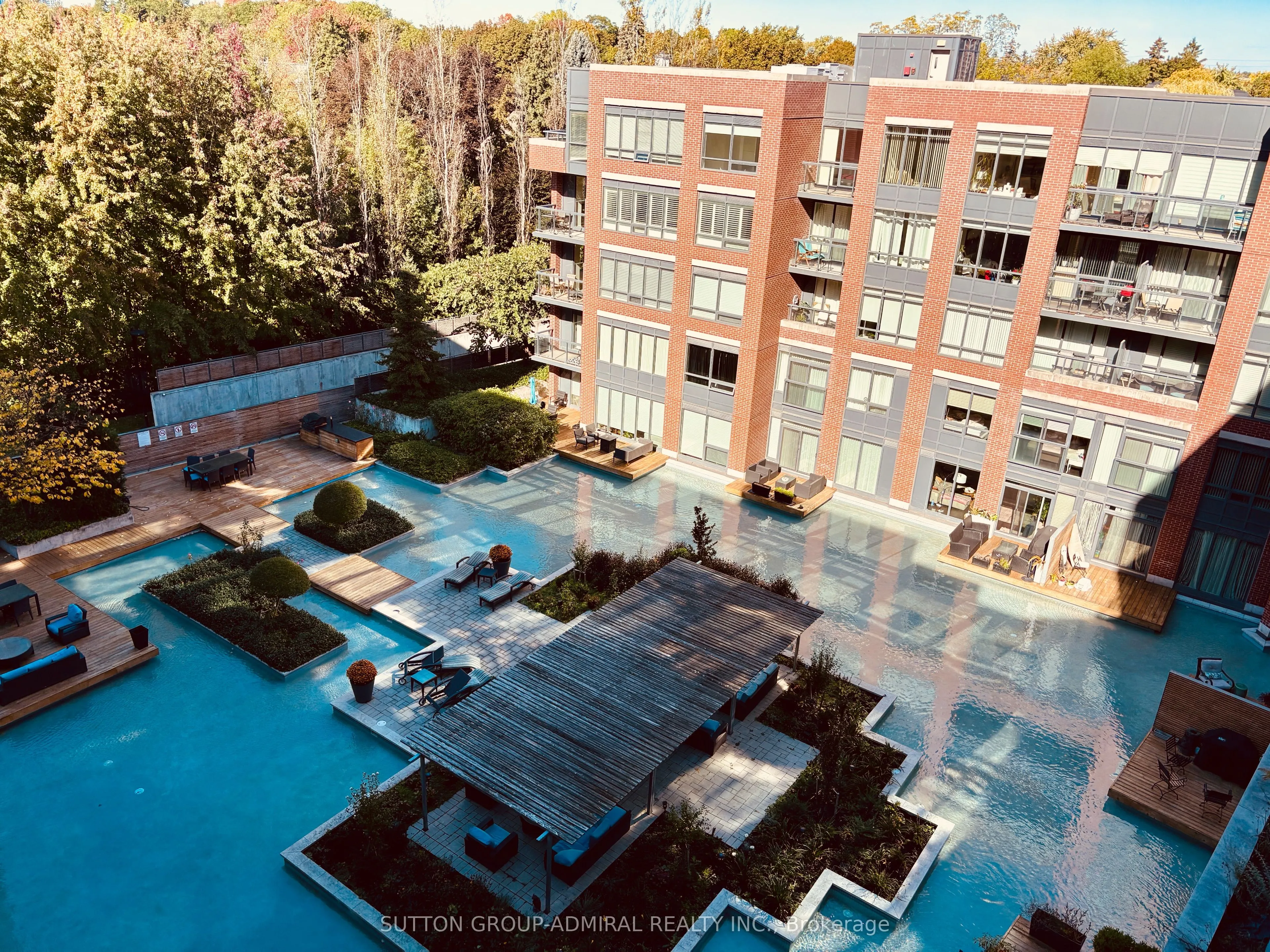 7608 yonge Street, #604