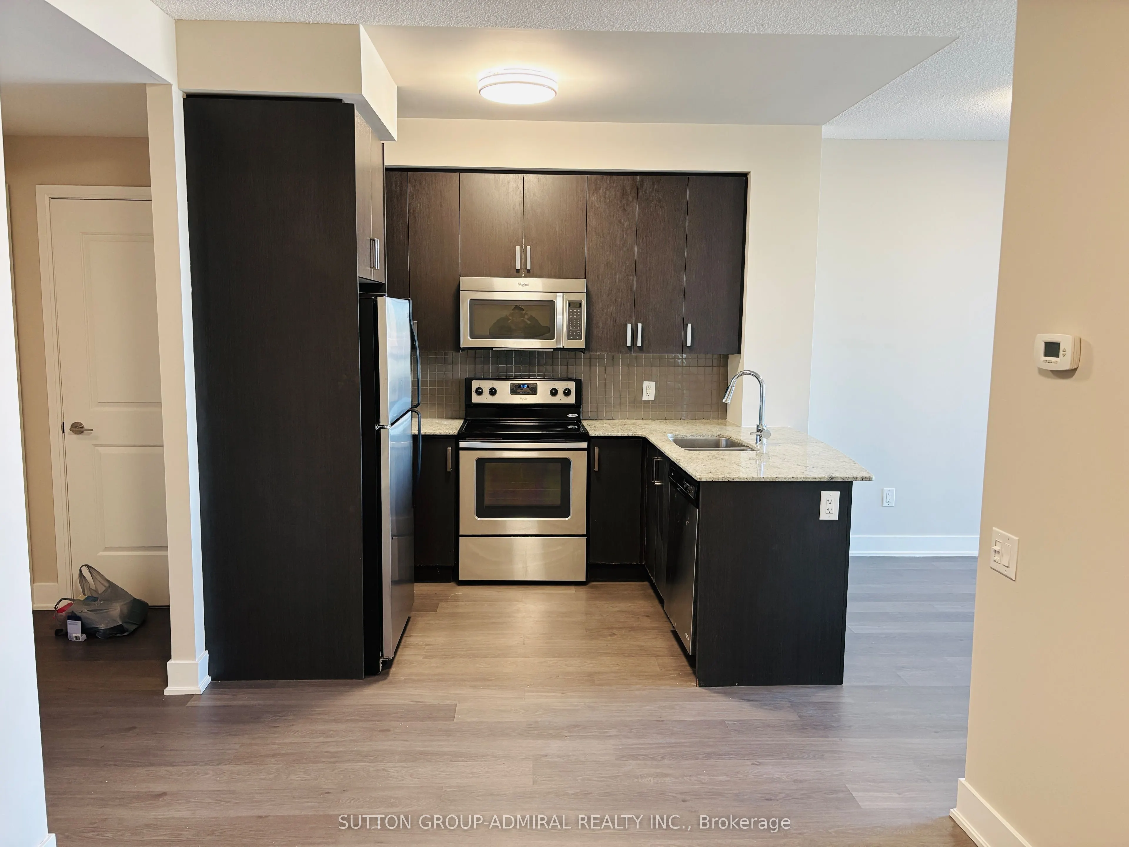 7608 yonge Street, #604