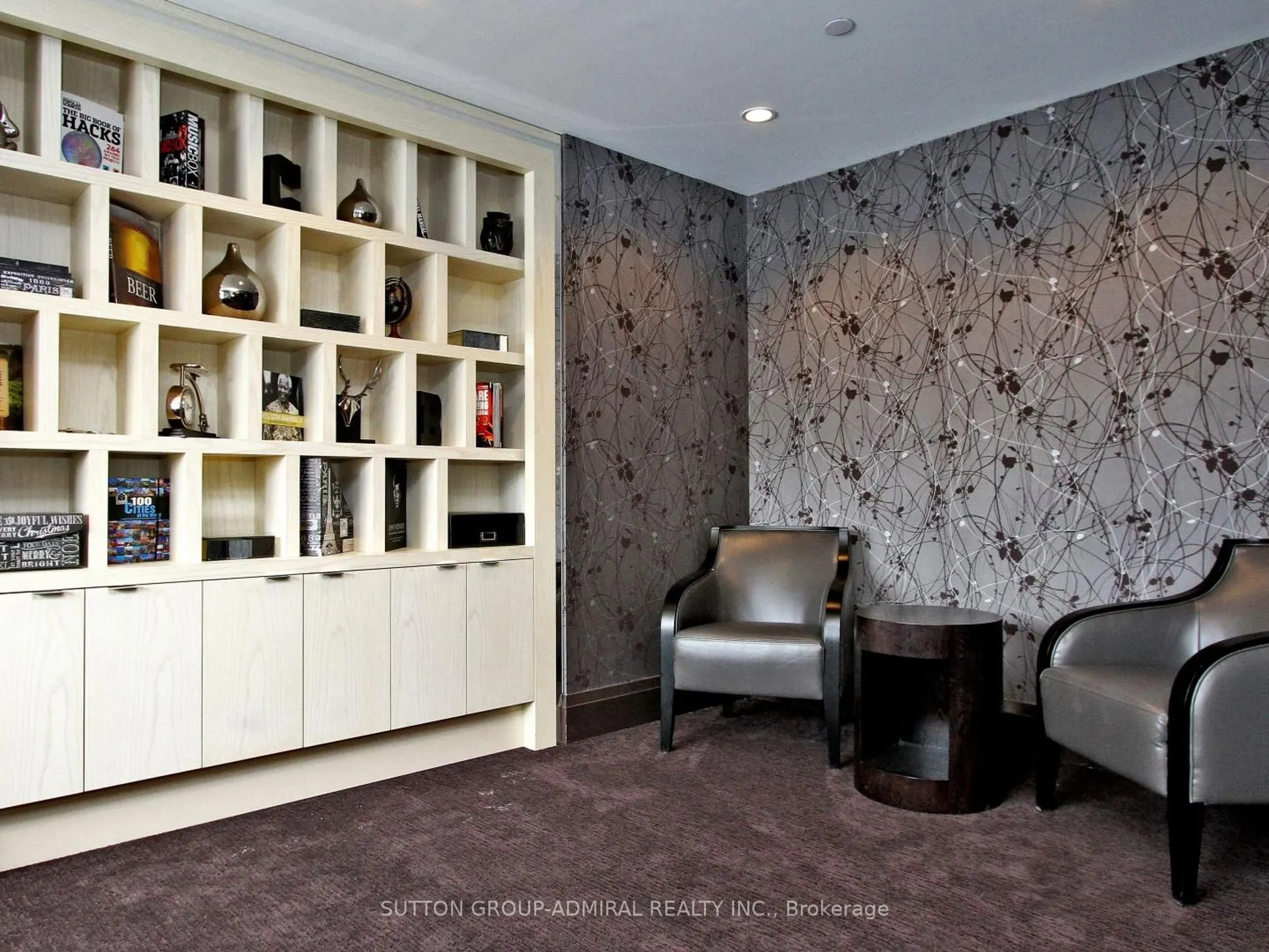 7608 yonge Street, #604