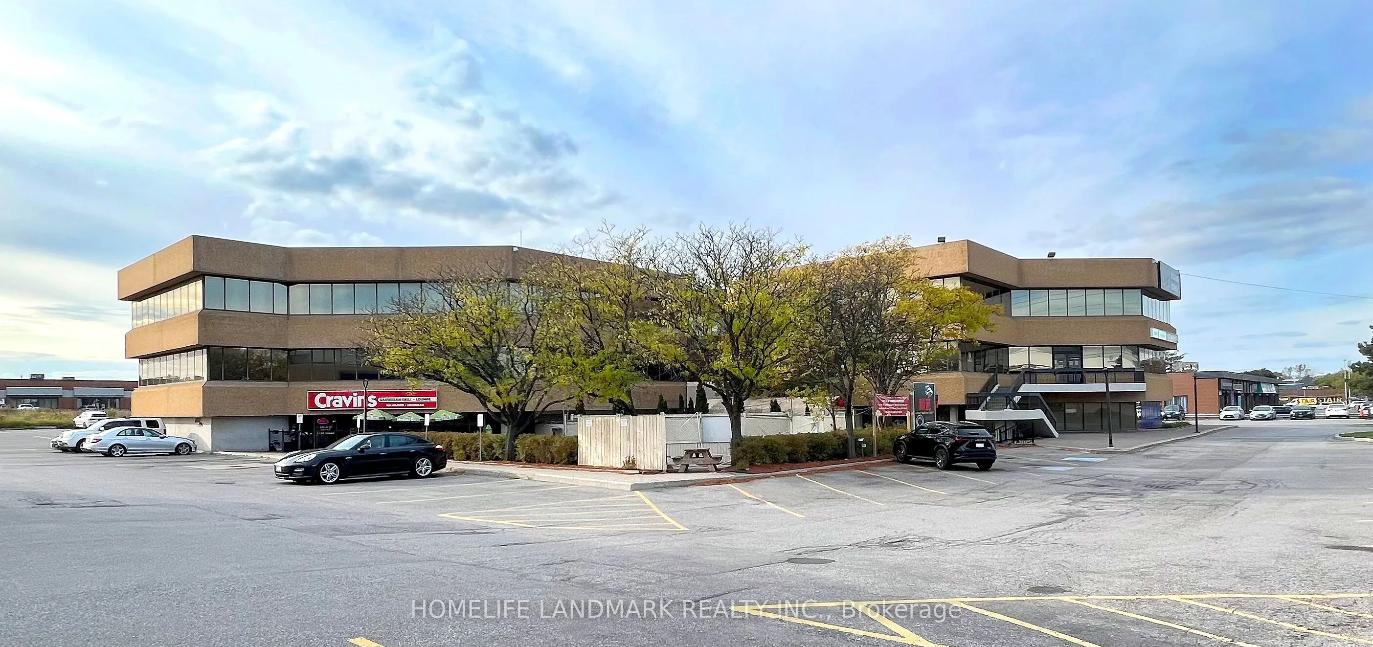 7270 Woodbine Avenue, #302