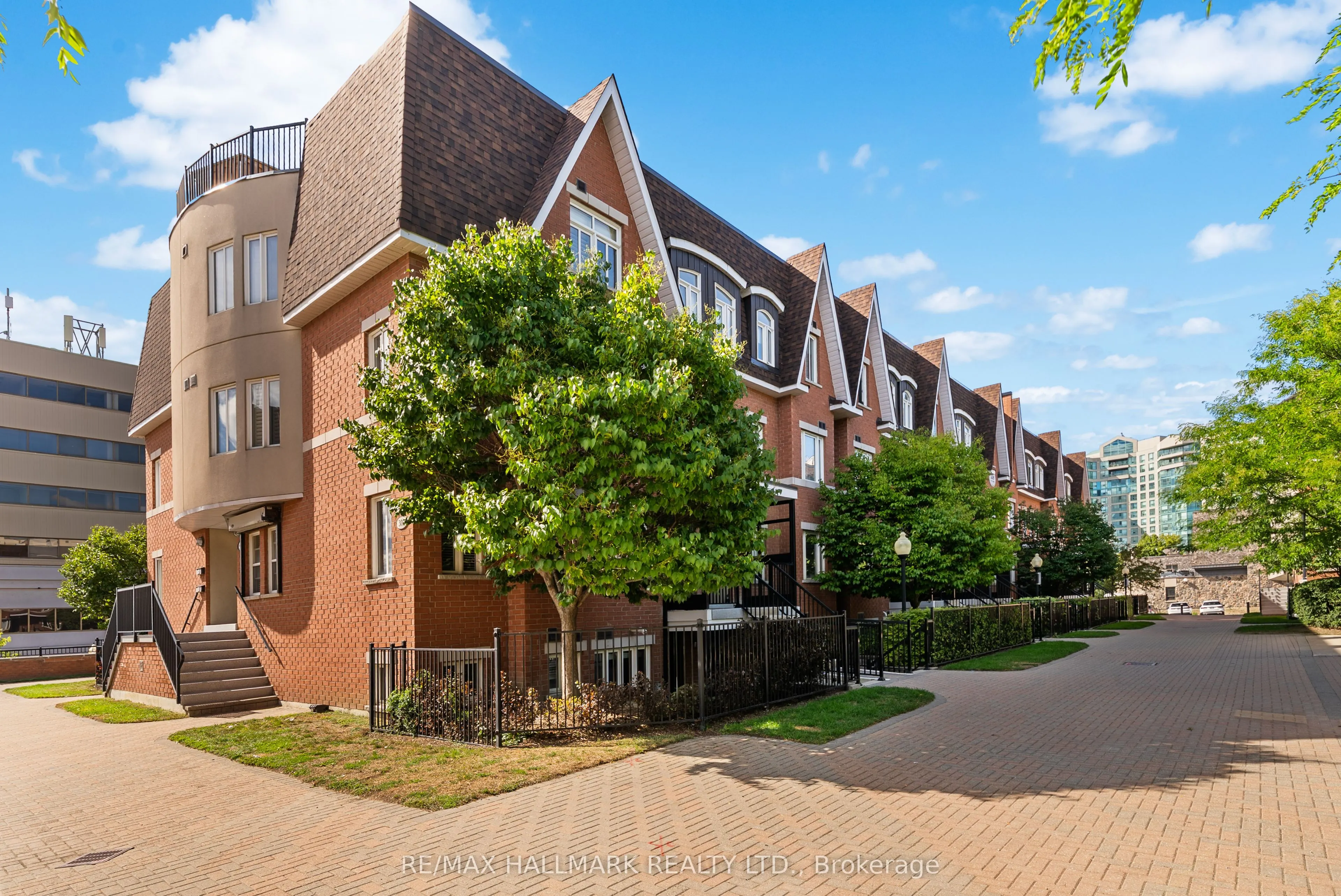 308 John Street, #213