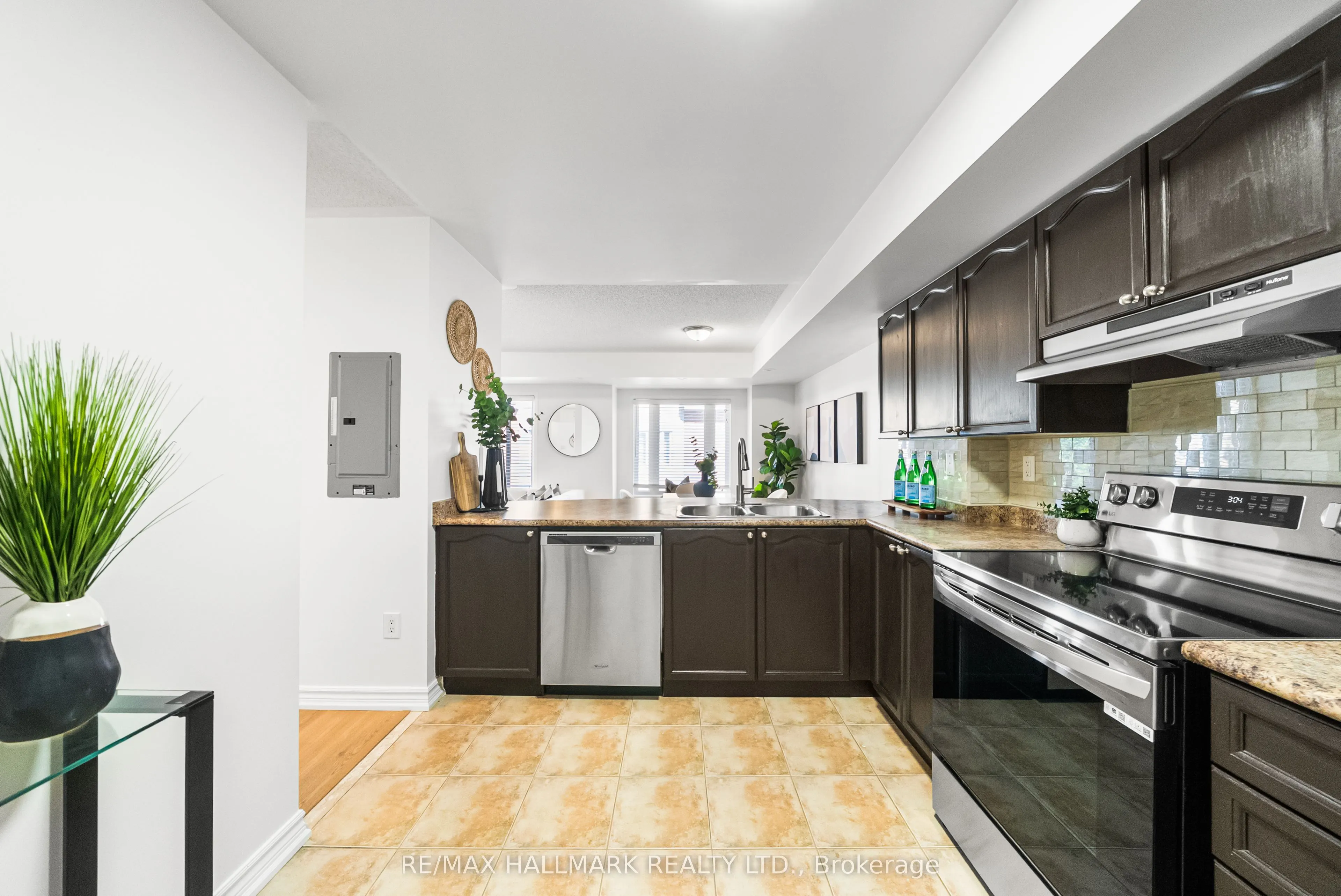 308 John Street, #213