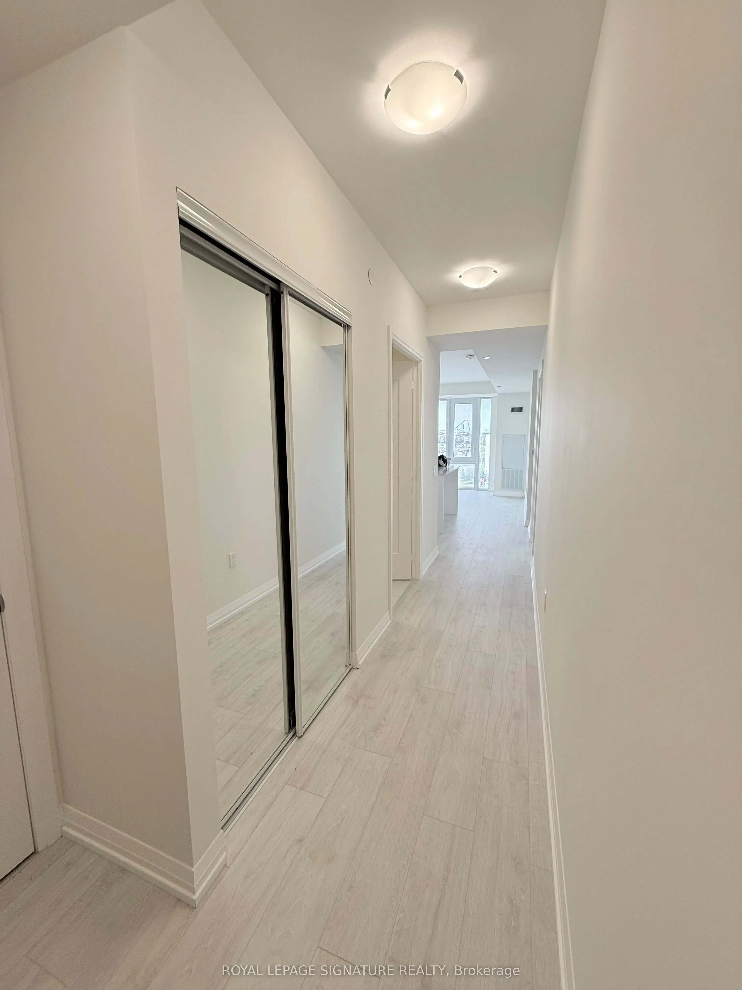 27 Korda Gate, #214