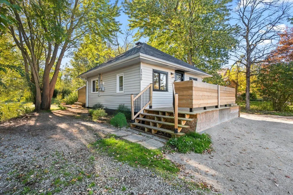 1226 Maple Road
