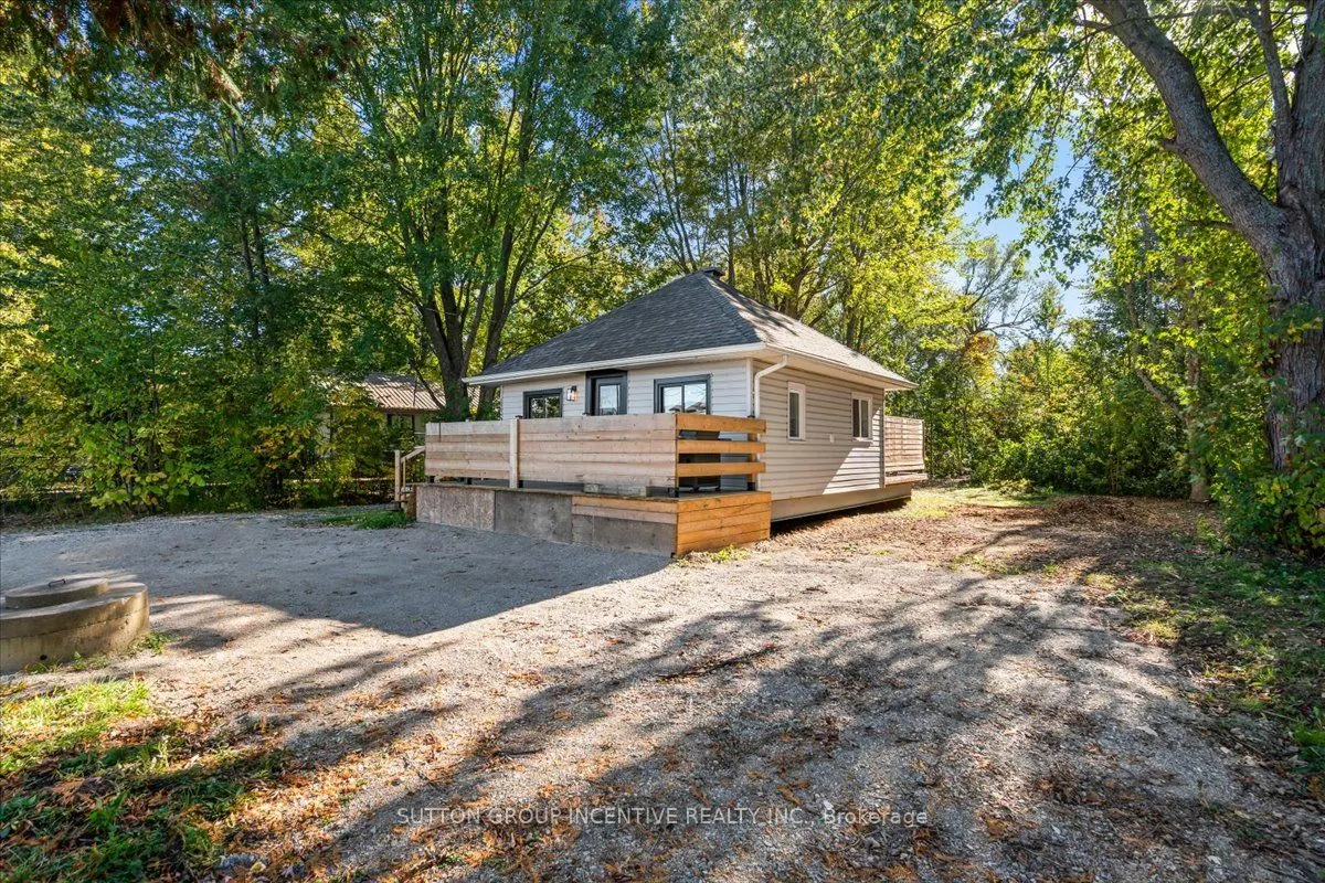 1226 Maple Road
