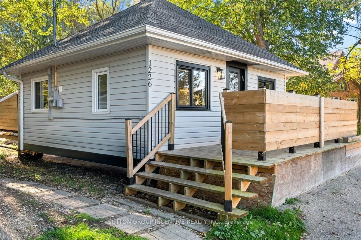1226 Maple Road