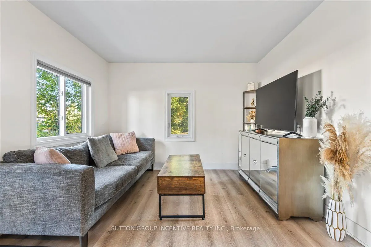 1226 Maple Road