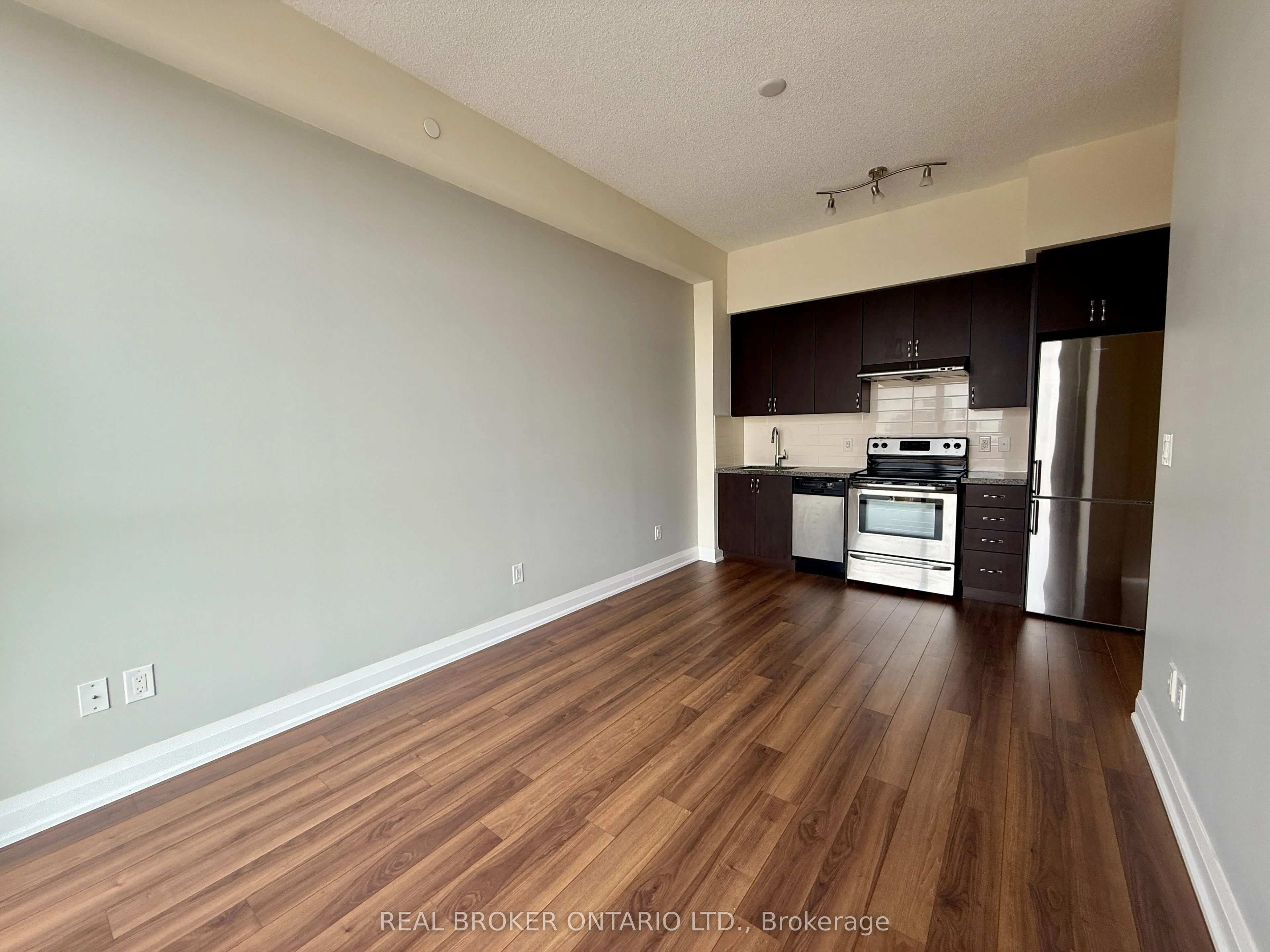 8763 Bayview Avenue, #716