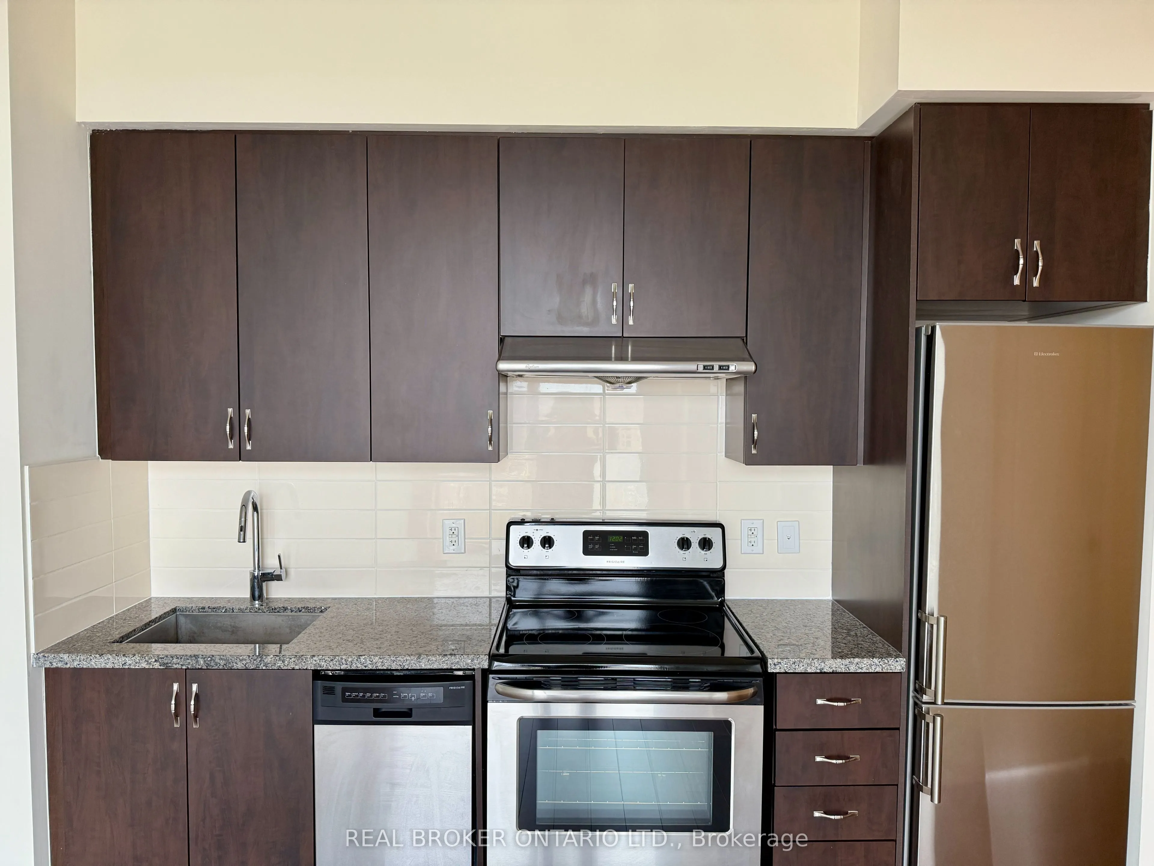 8763 Bayview Avenue, #716