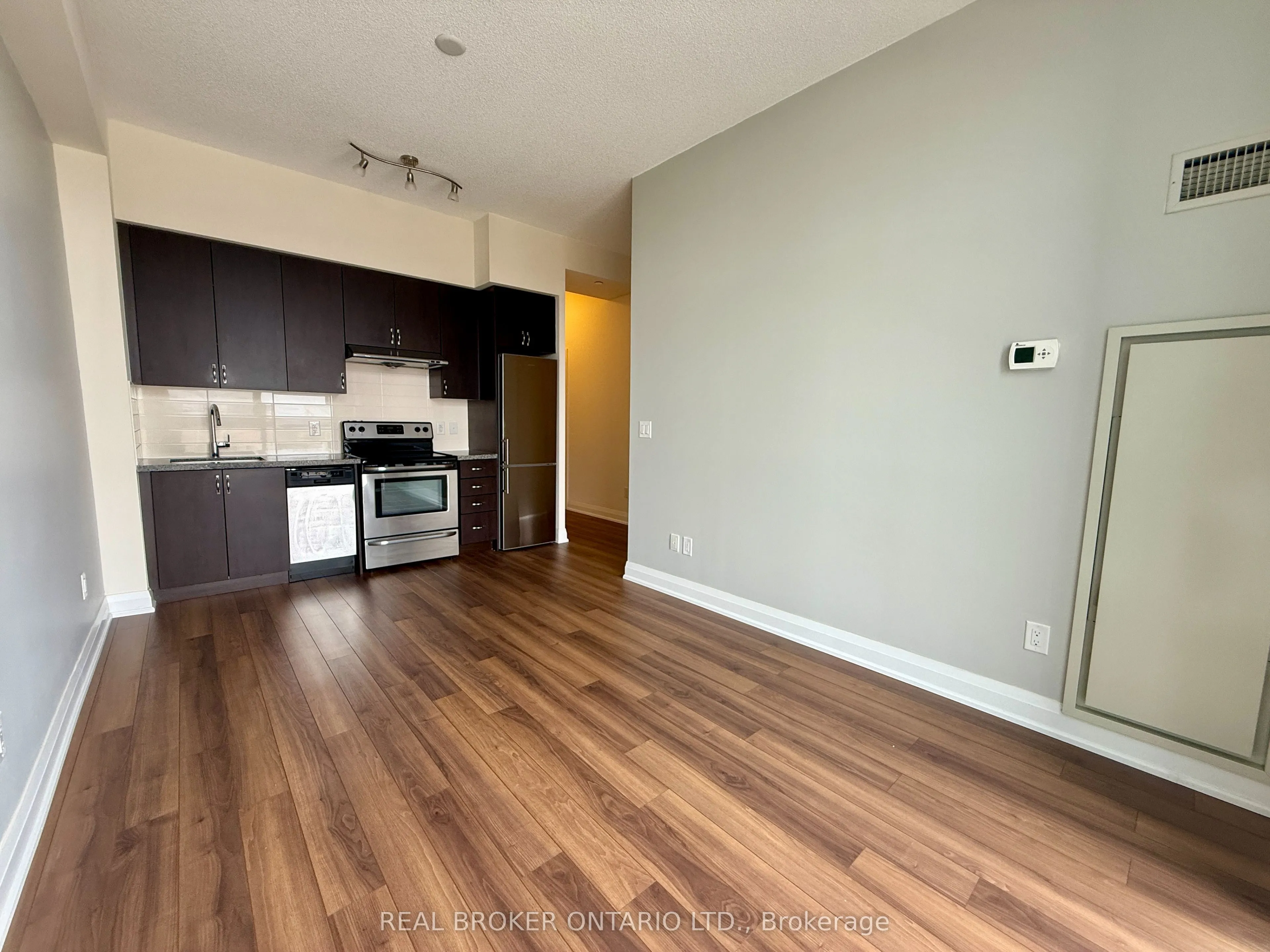 8763 Bayview Avenue, #716