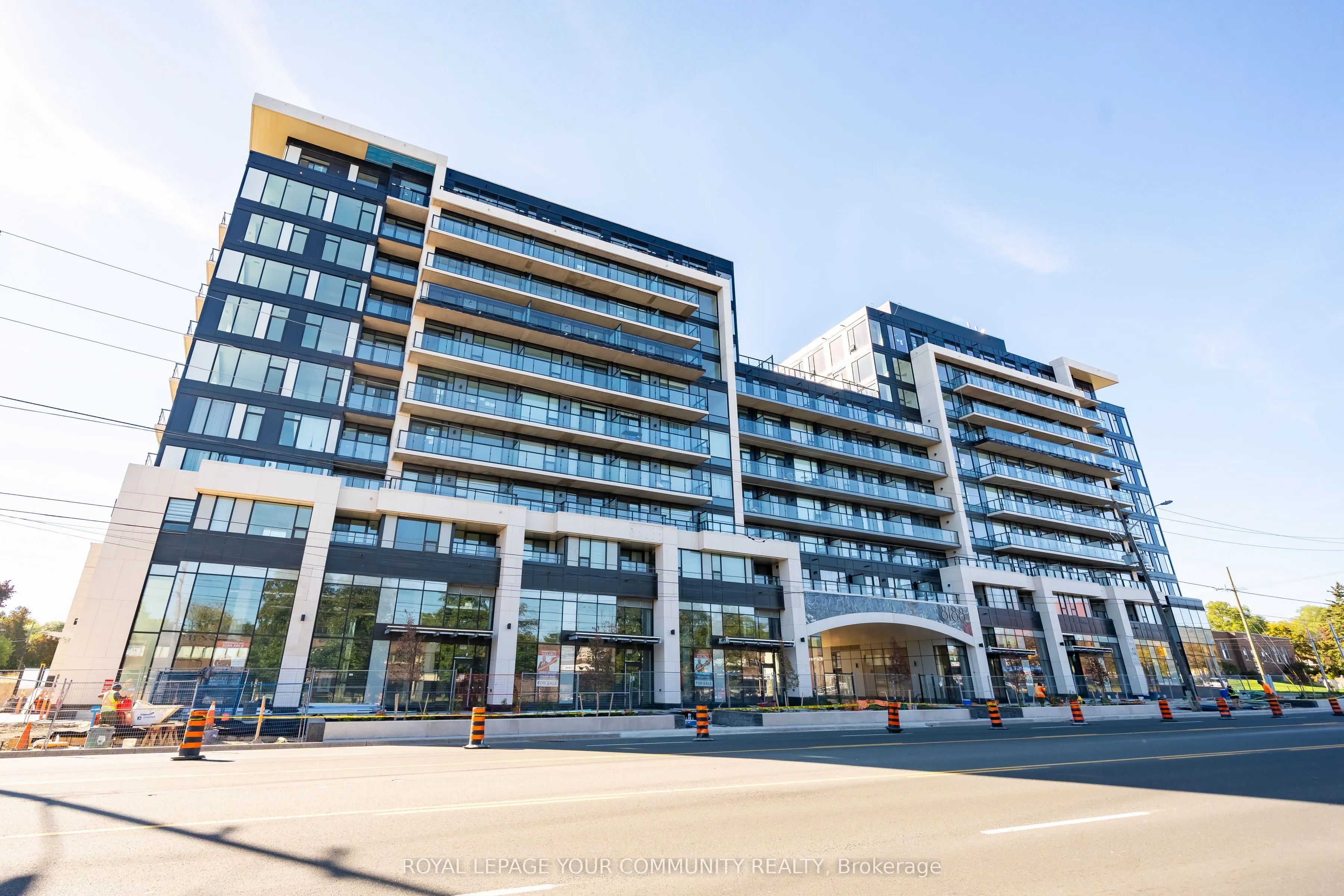 8188 Yonge Street, #725