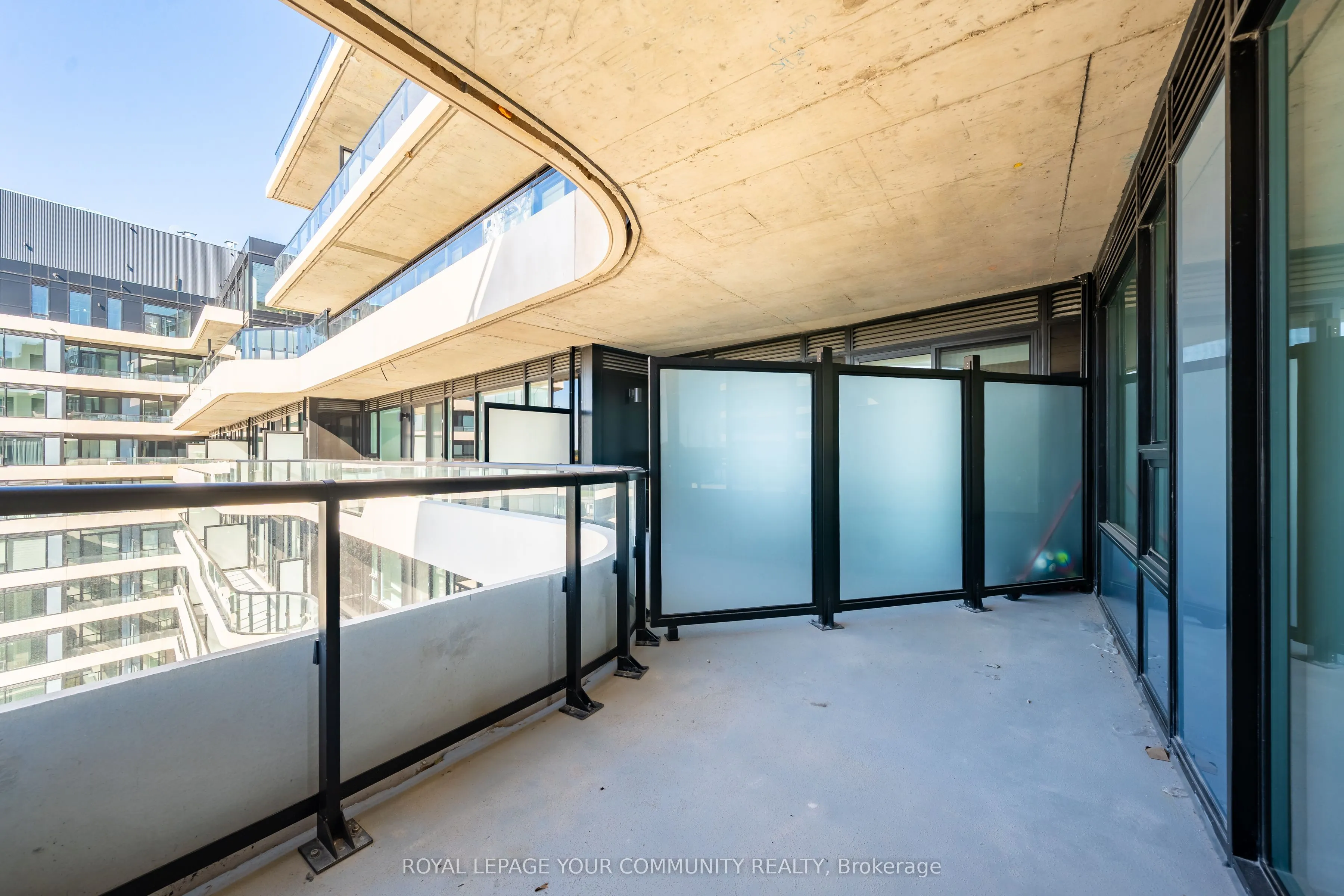 8188 Yonge Street, #725