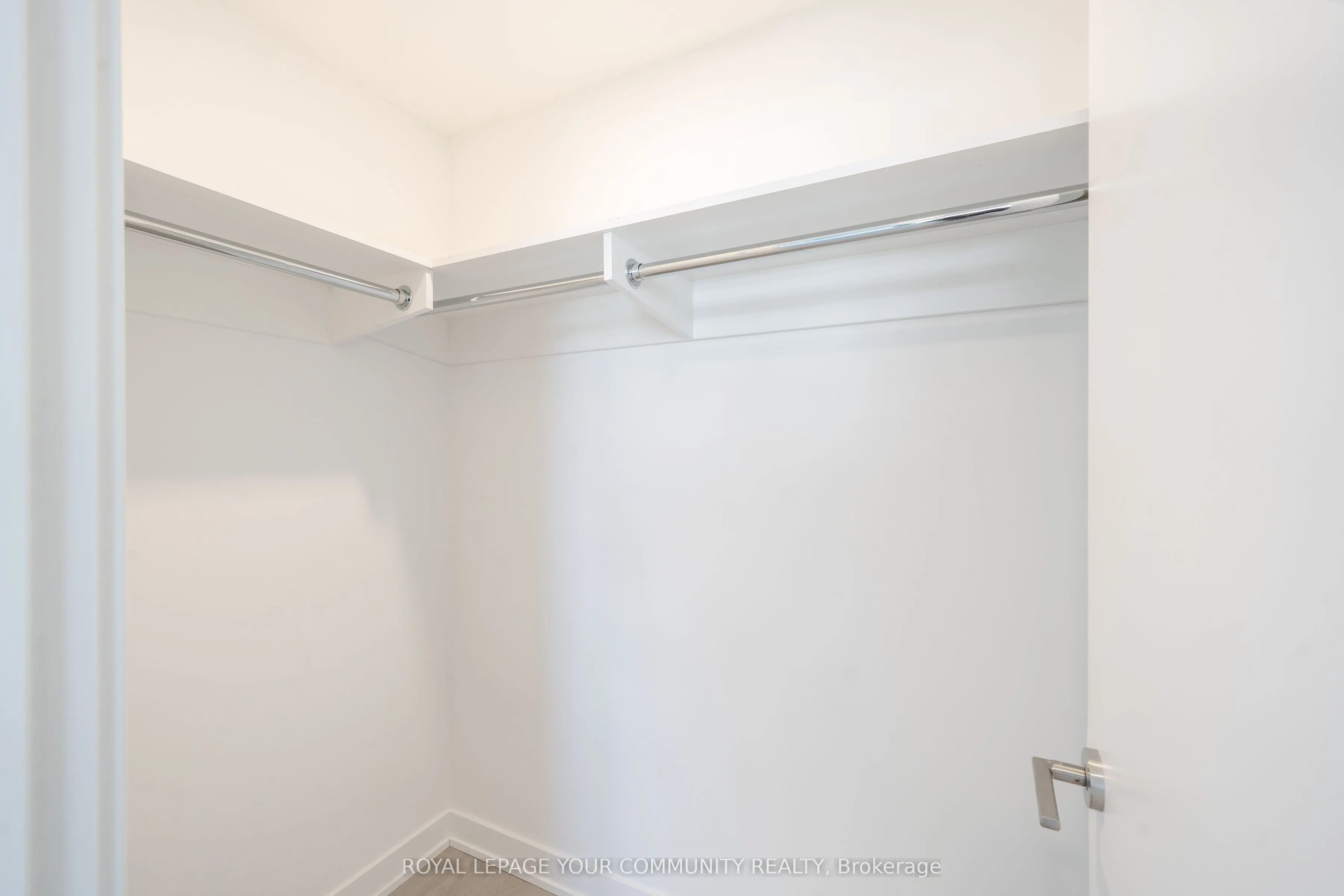 8188 Yonge Street, #725