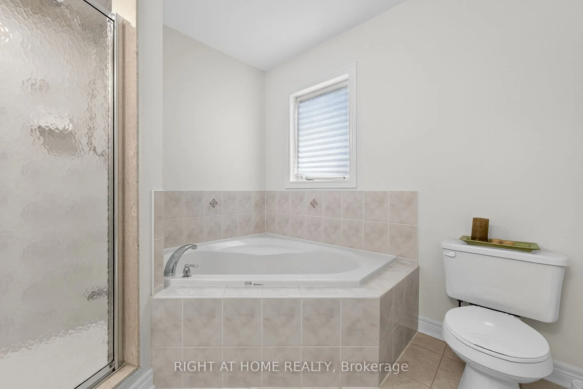 152 Westway Crescent
