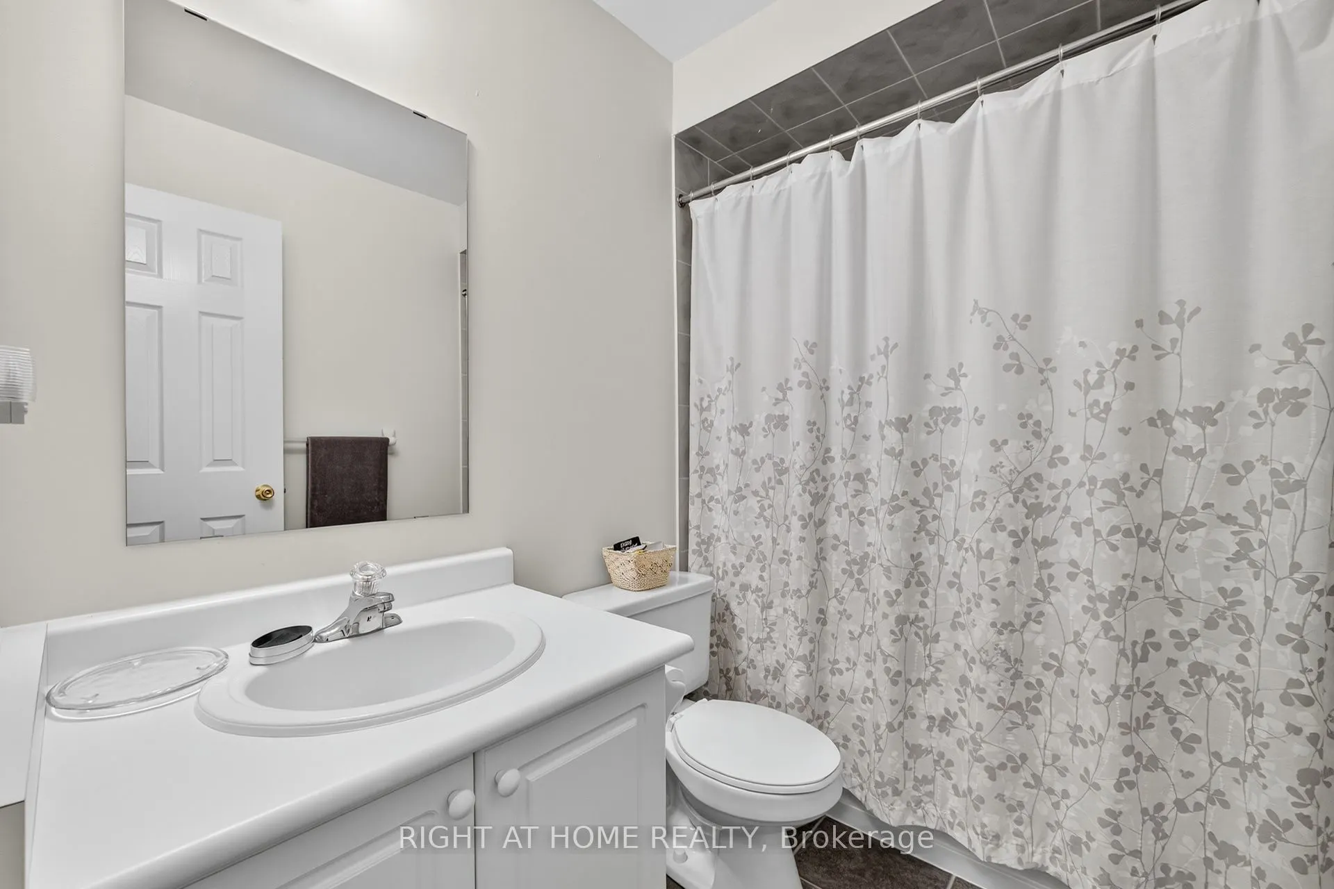 152 Westway Crescent
