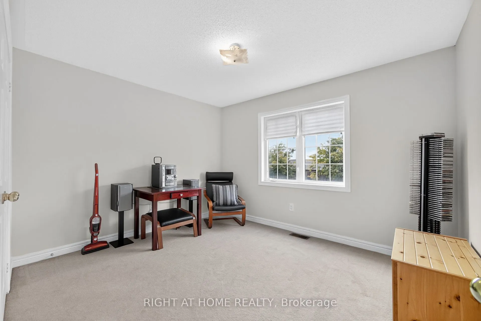 152 Westway Crescent
