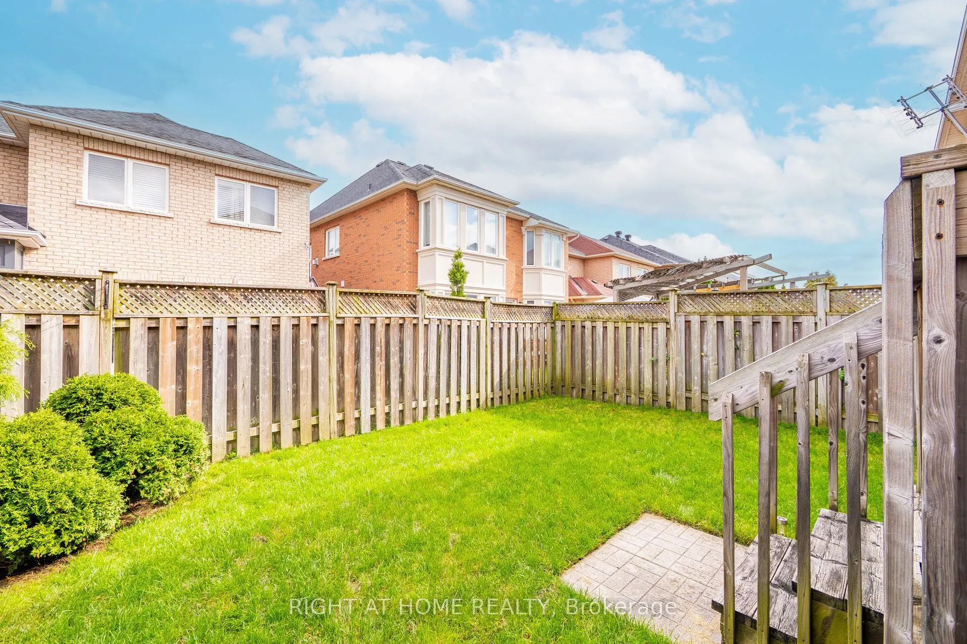 152 Westway Crescent