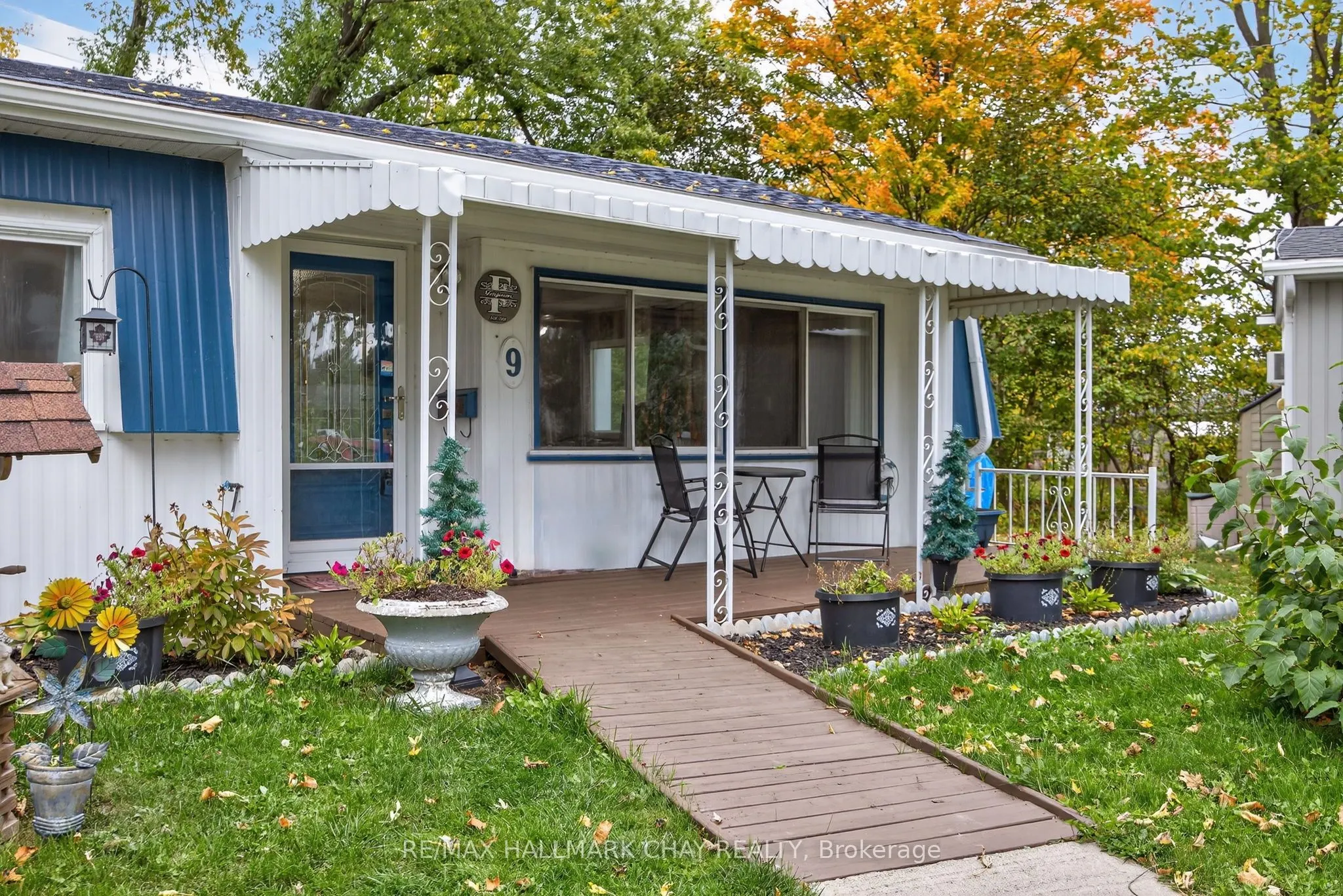 9 Locust Hill Court