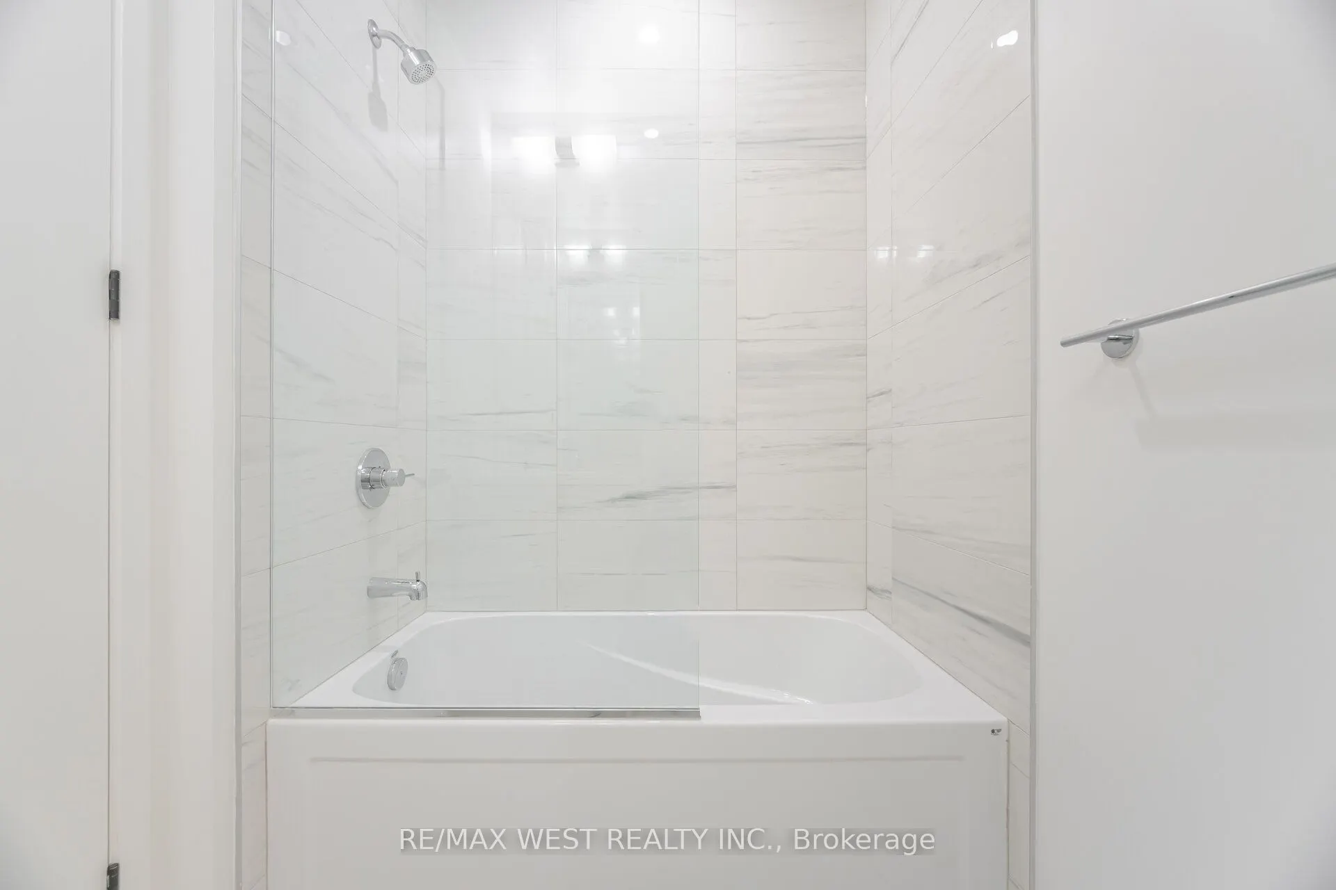 28 Interchange Way, #106