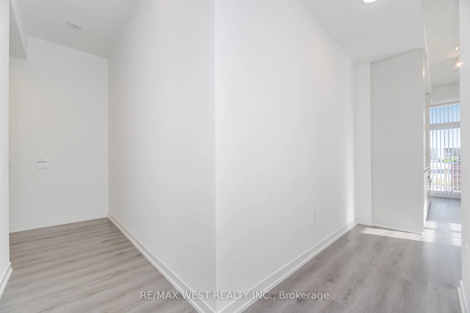 28 Interchange Way, #106
