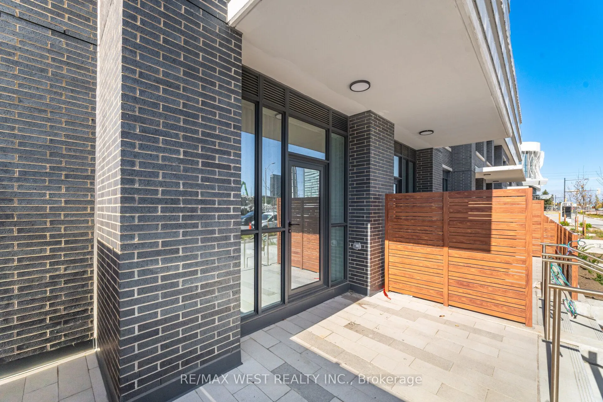 28 Interchange Way, #106