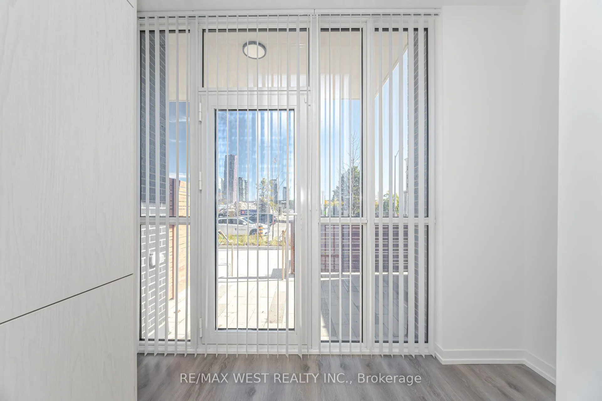 28 Interchange Way, #106