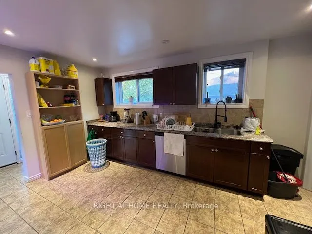 236 Silverbirch Drive