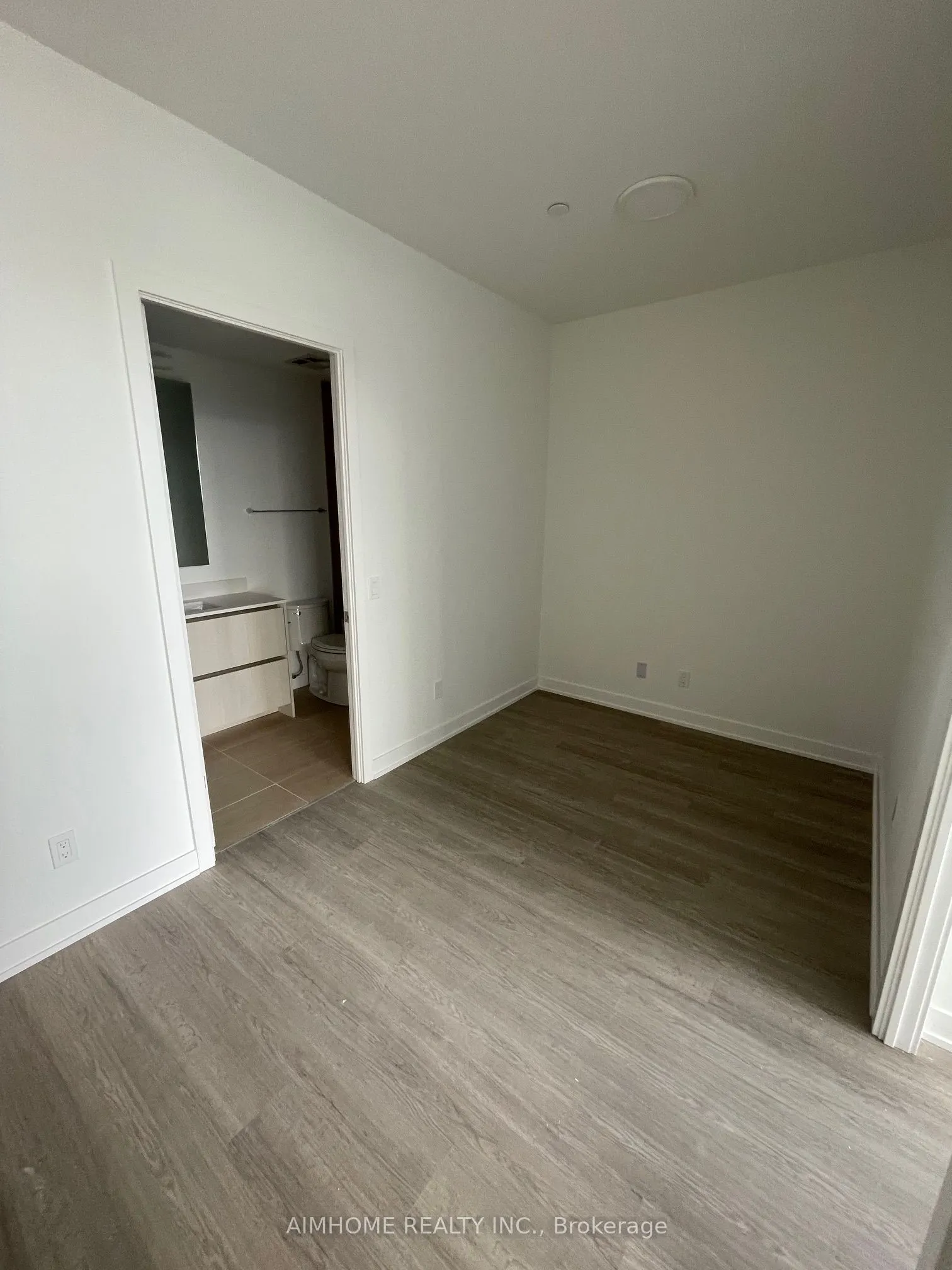 8188 Yonge Street, #914