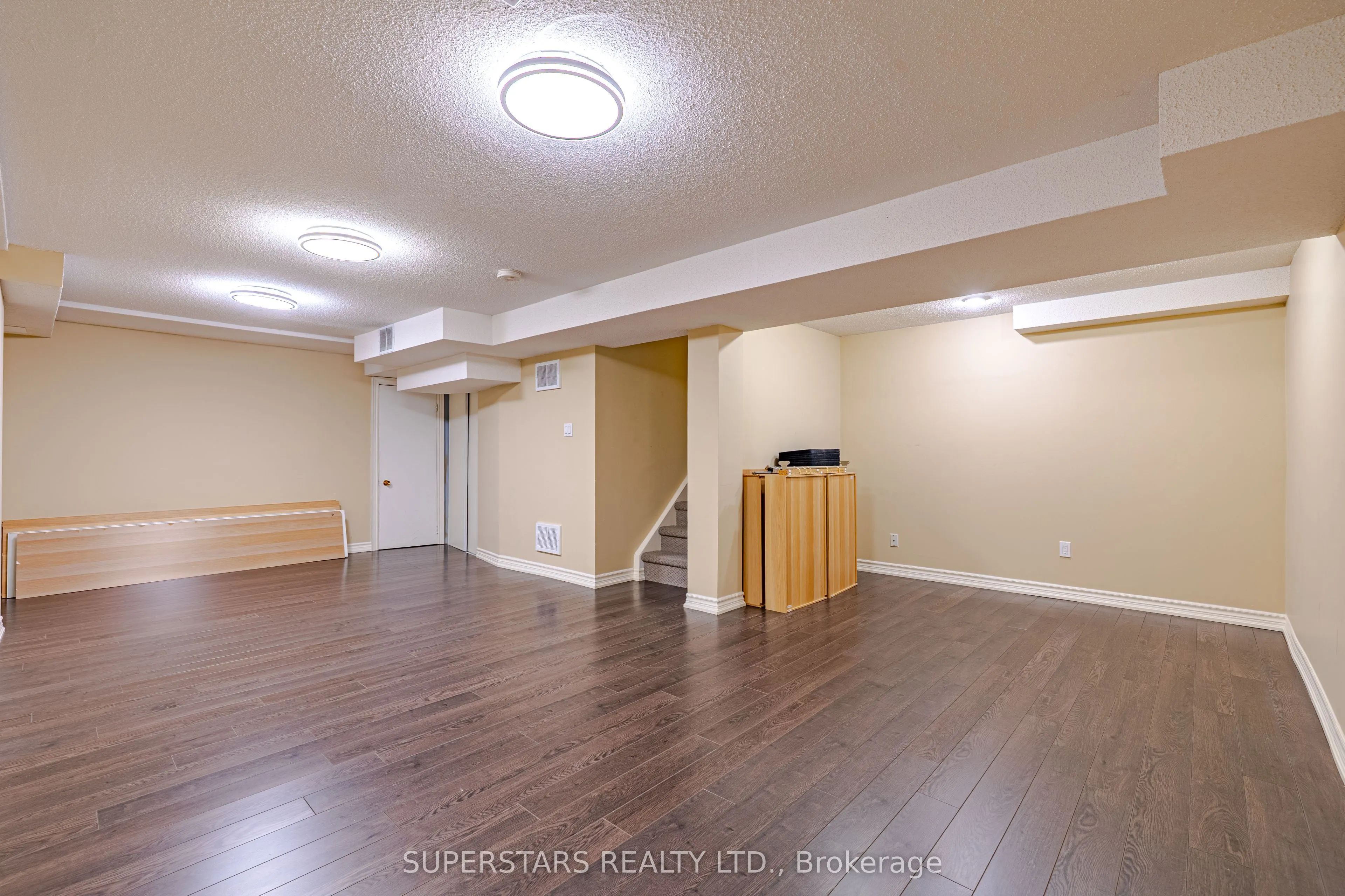 7 Steepleview Crescent