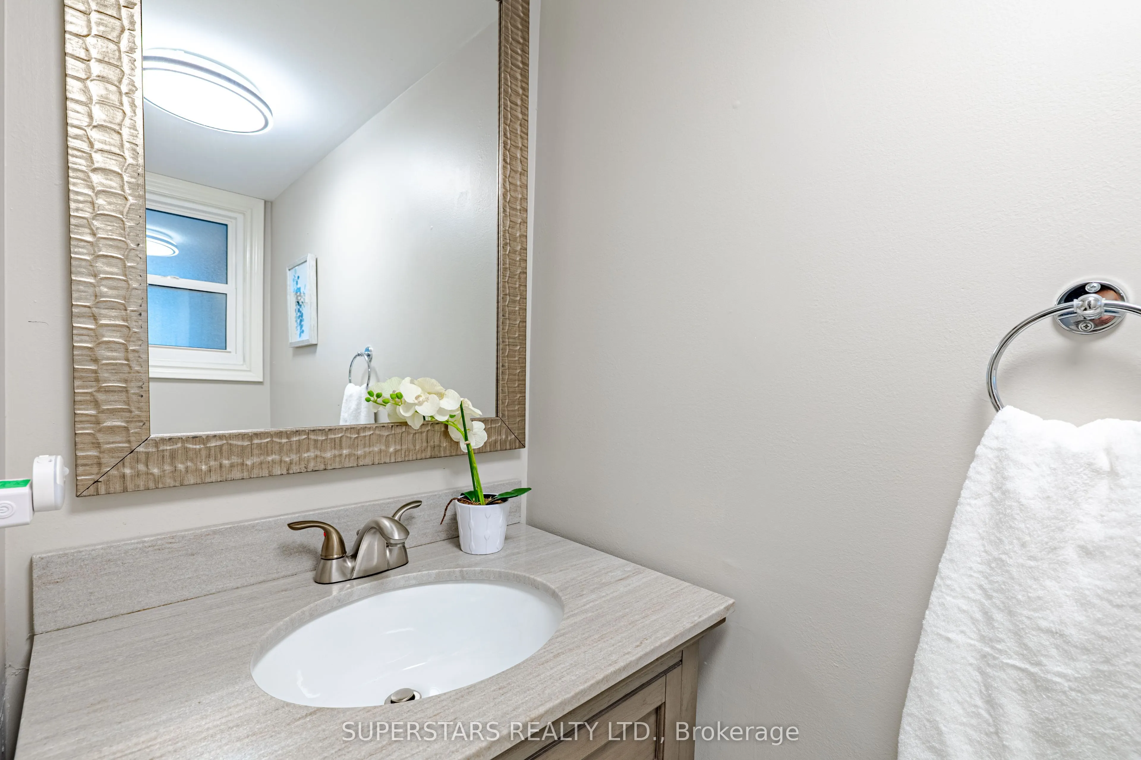 7 Steepleview Crescent