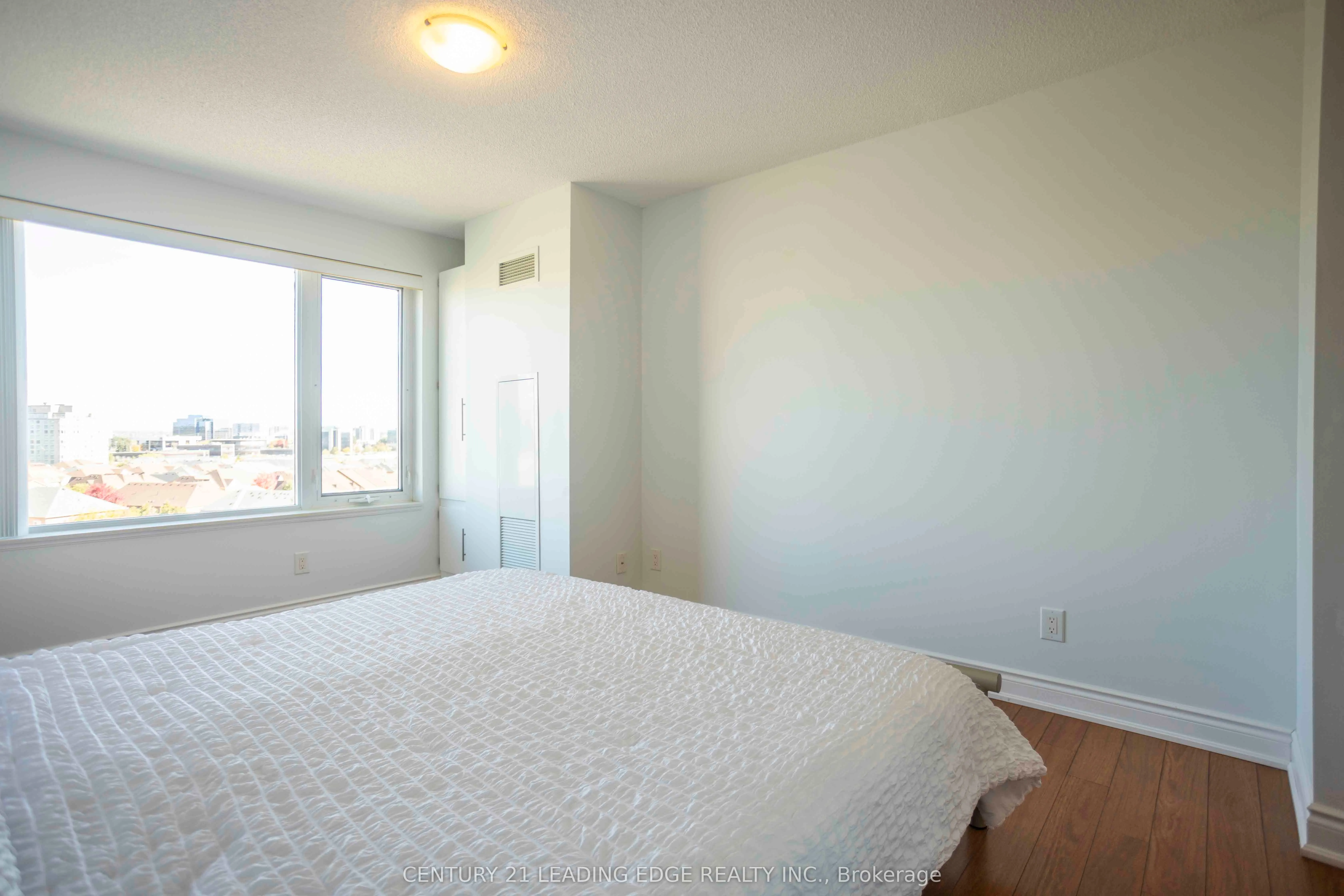 233 South Park Road, #1011
