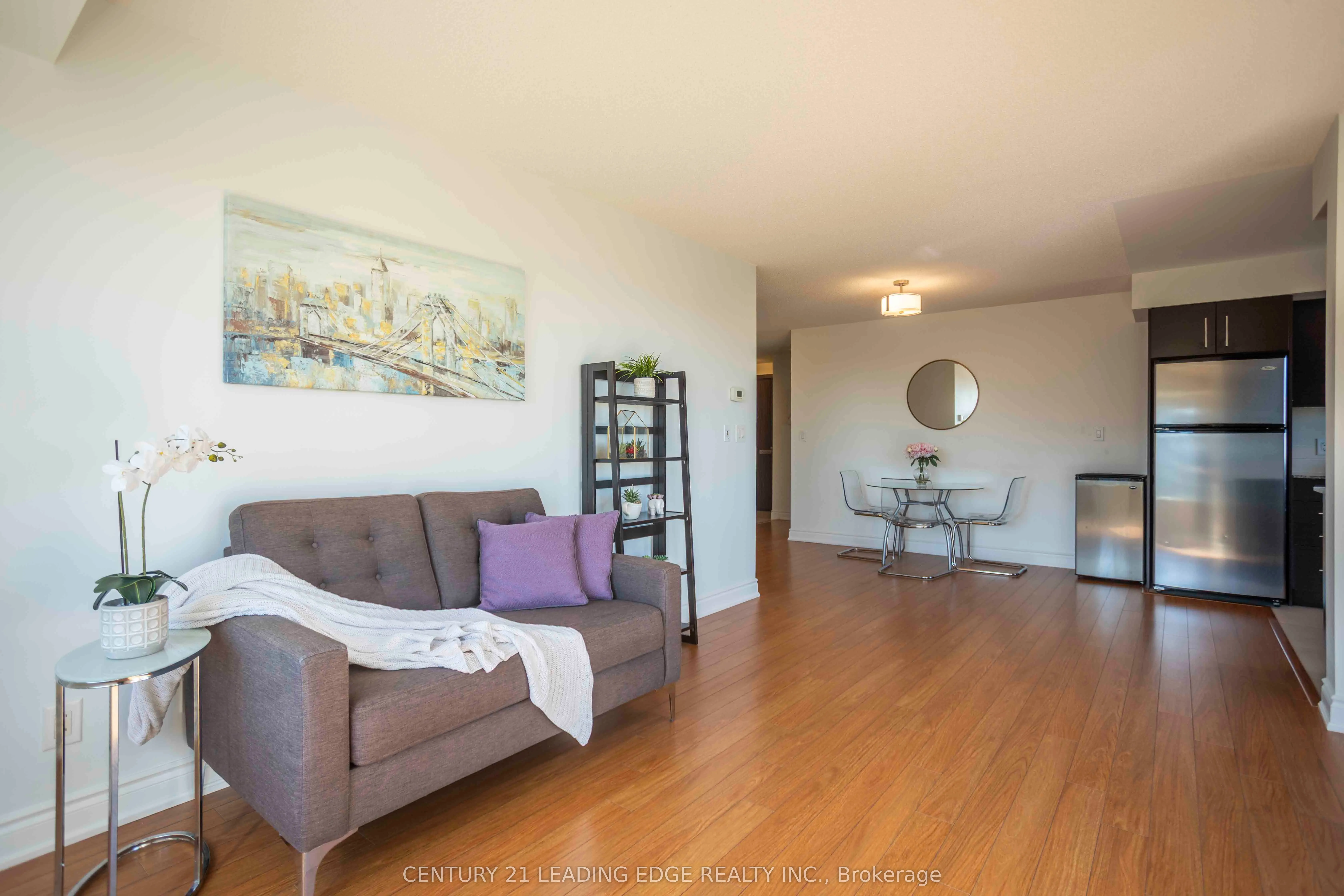 233 South Park Road, #1011
