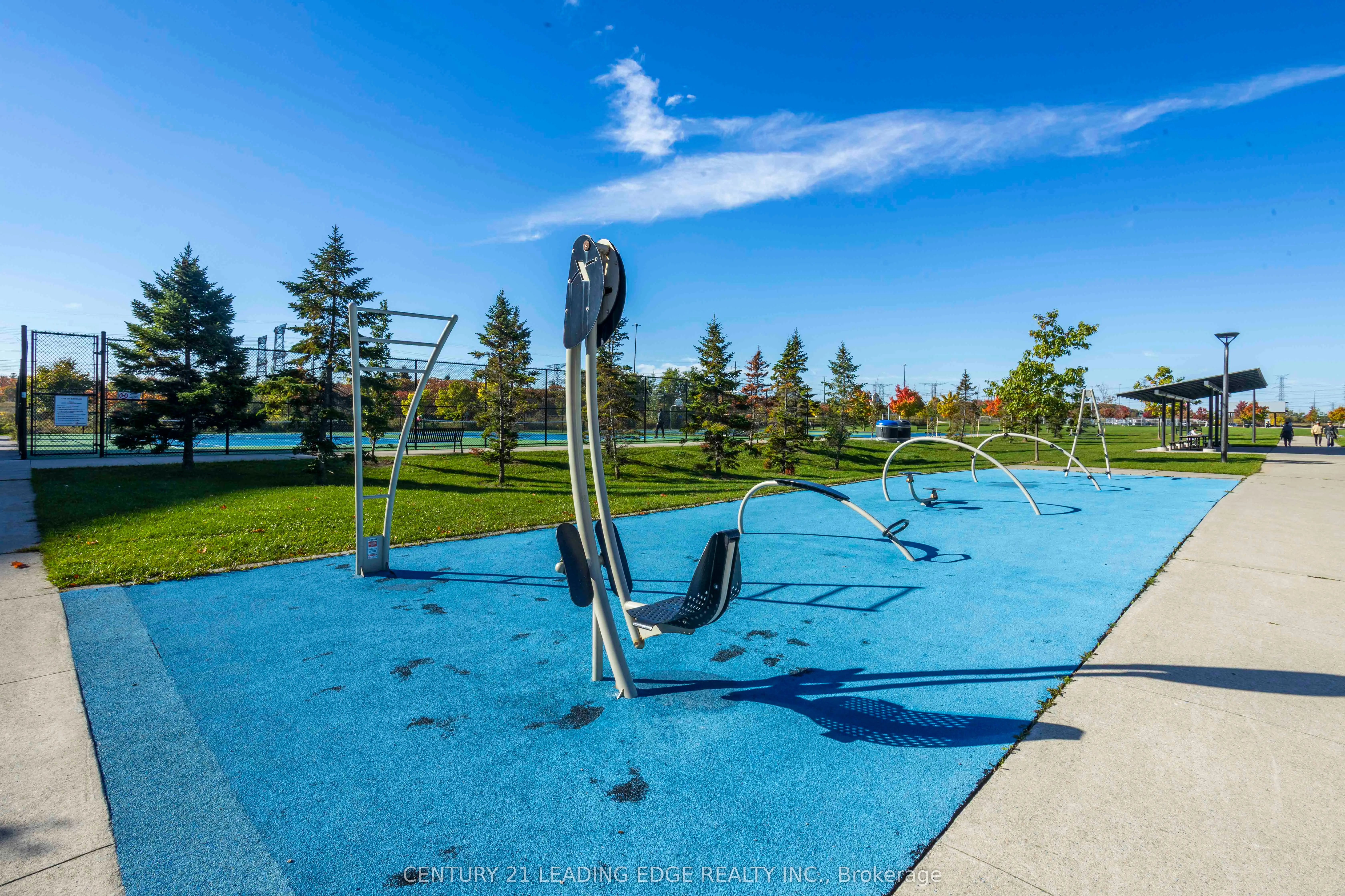 233 South Park Road, #1011
