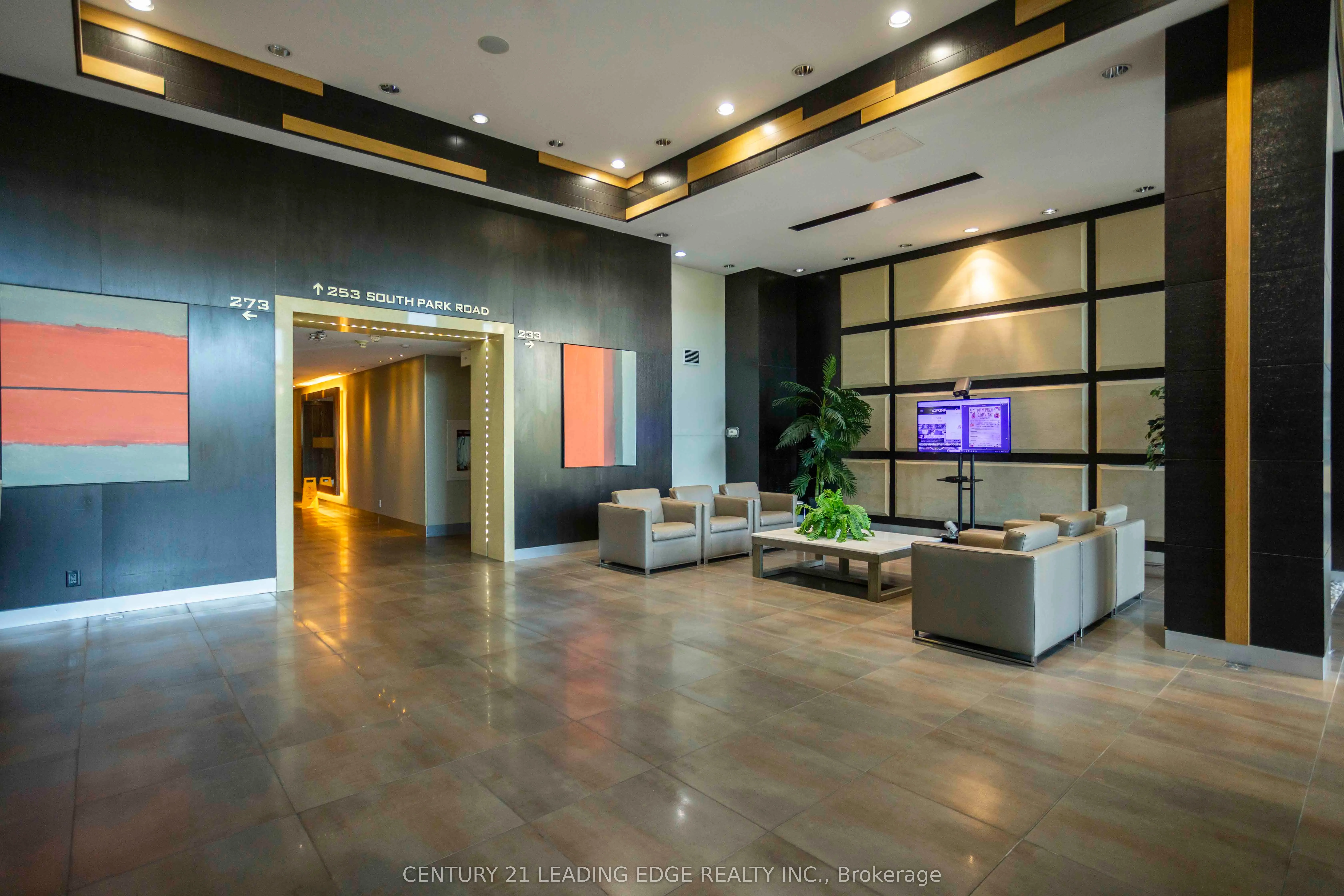 233 South Park Road, #1011
