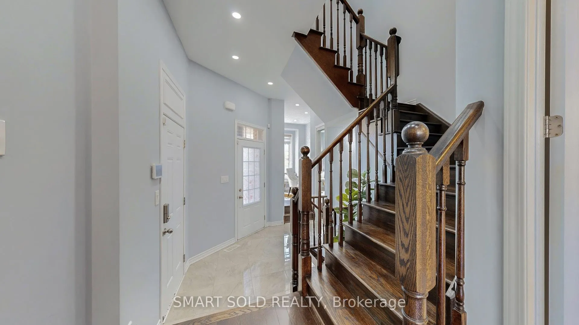 8 Casely Avenue