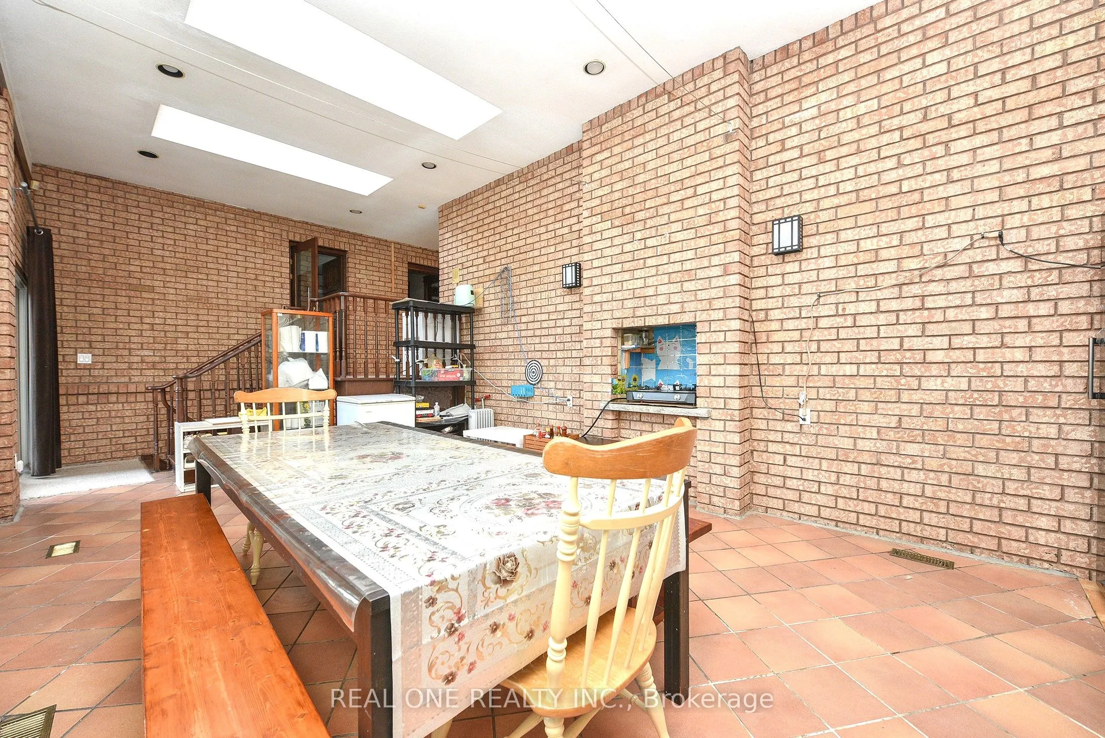 62 Lee Avenue