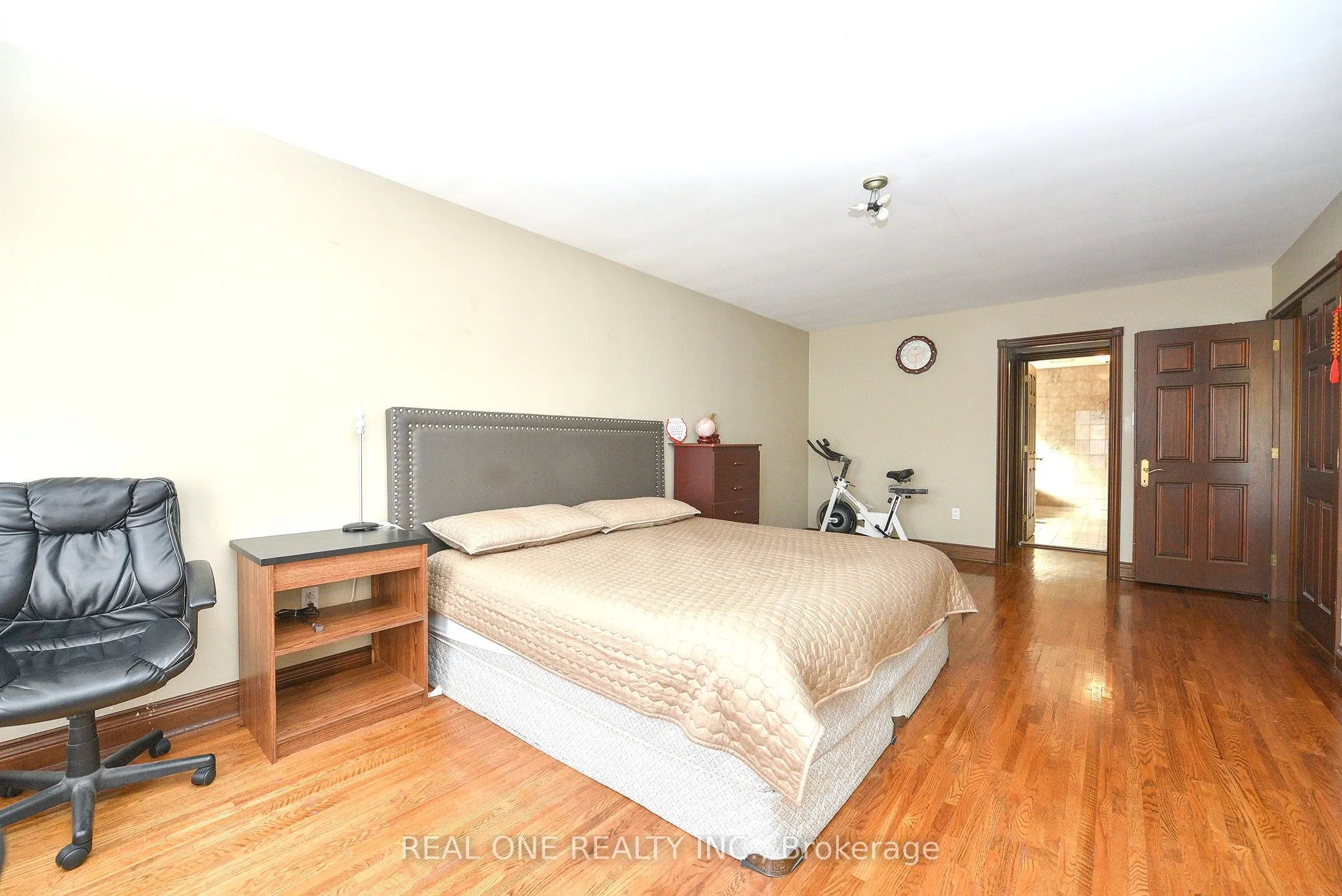 62 Lee Avenue
