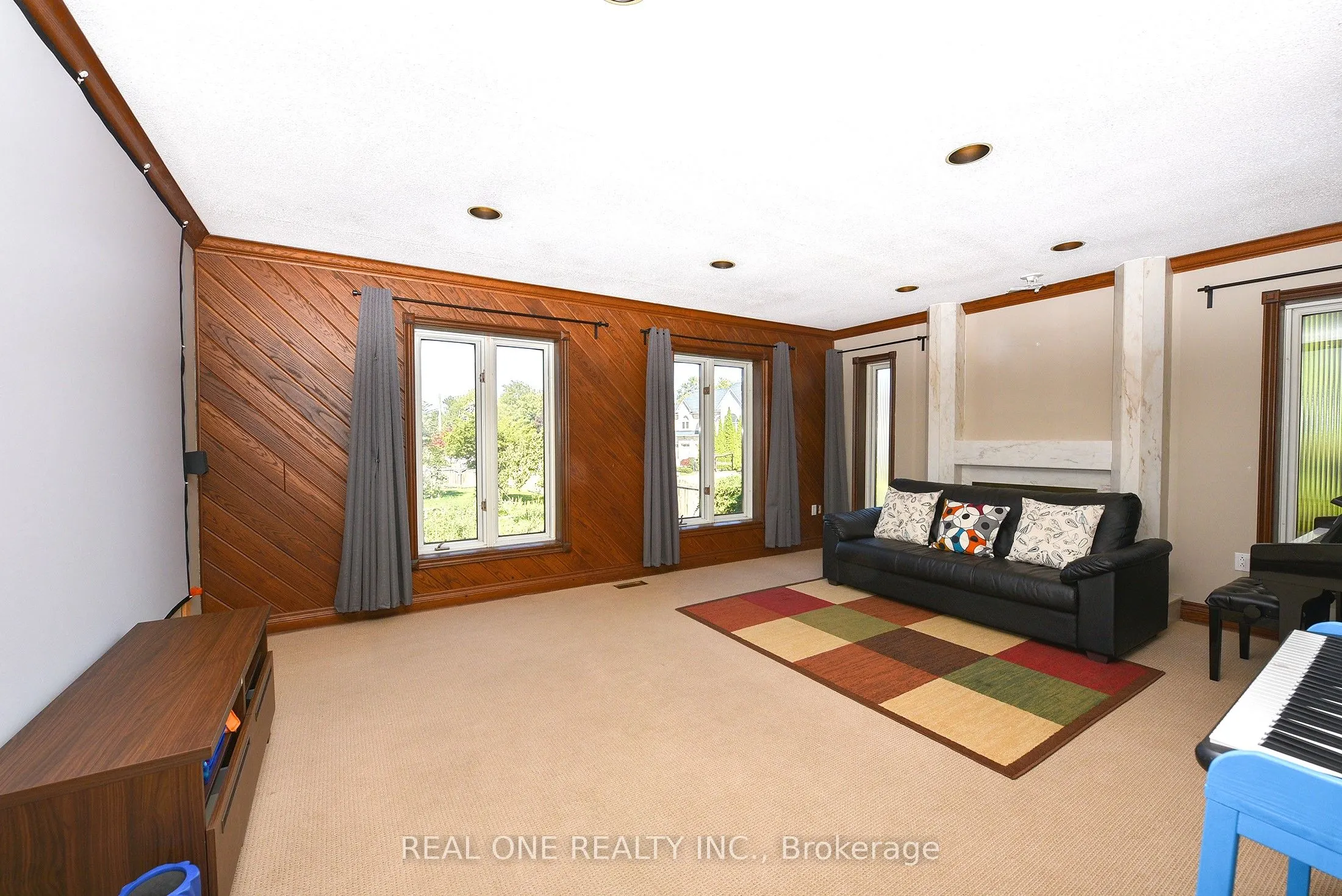 62 Lee Avenue