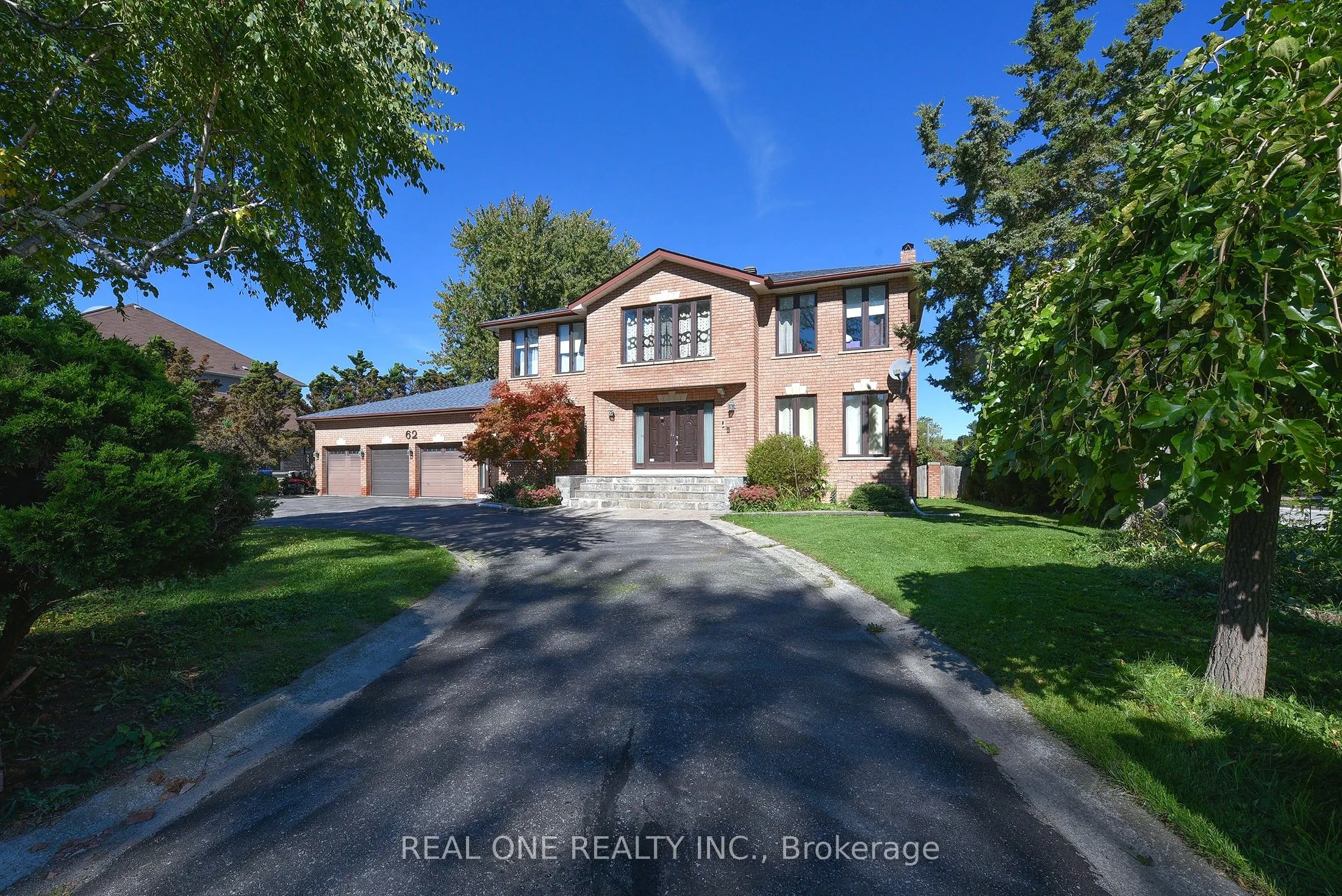 62 Lee Avenue