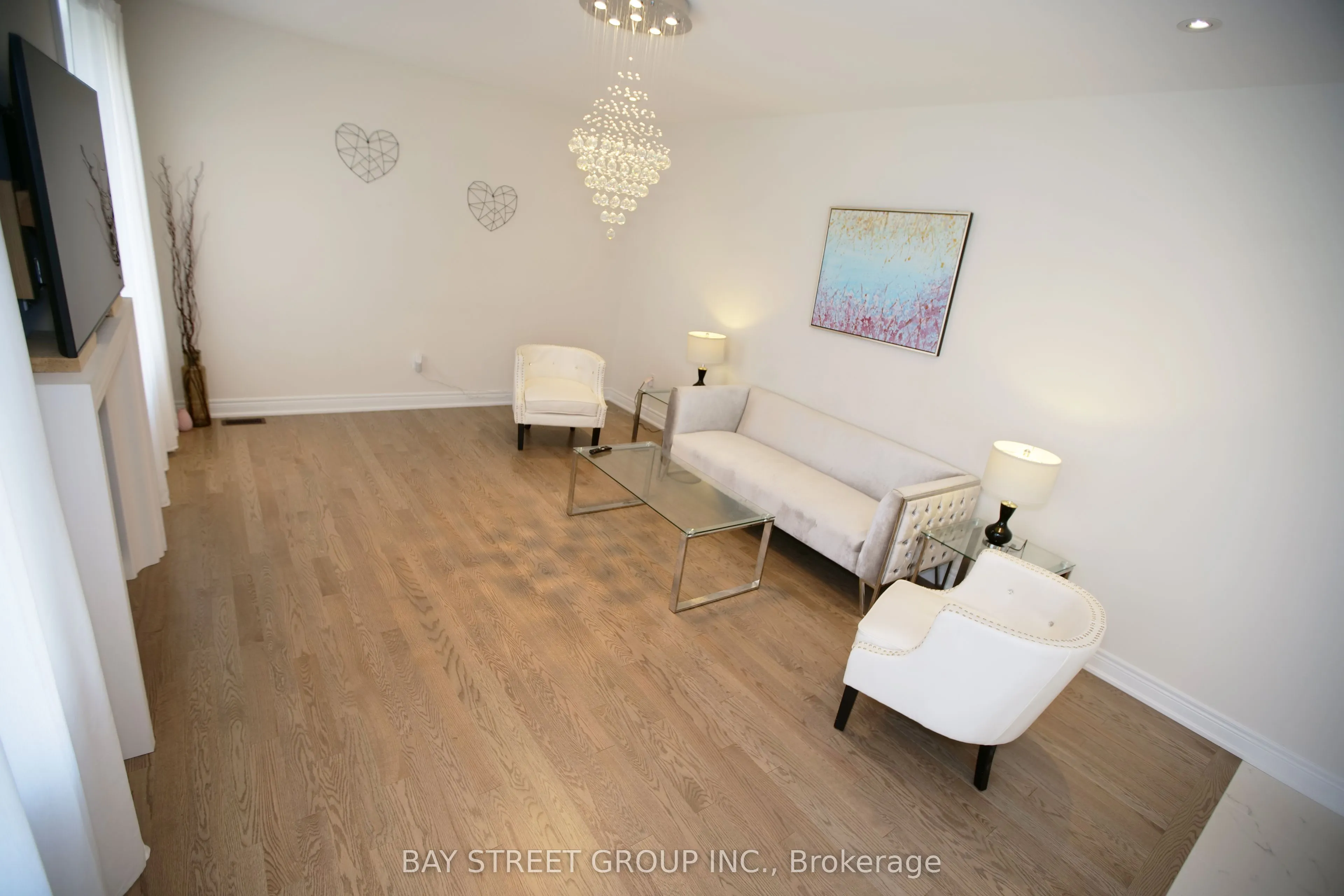 room 152 Ben Sinclair Avenue, #room