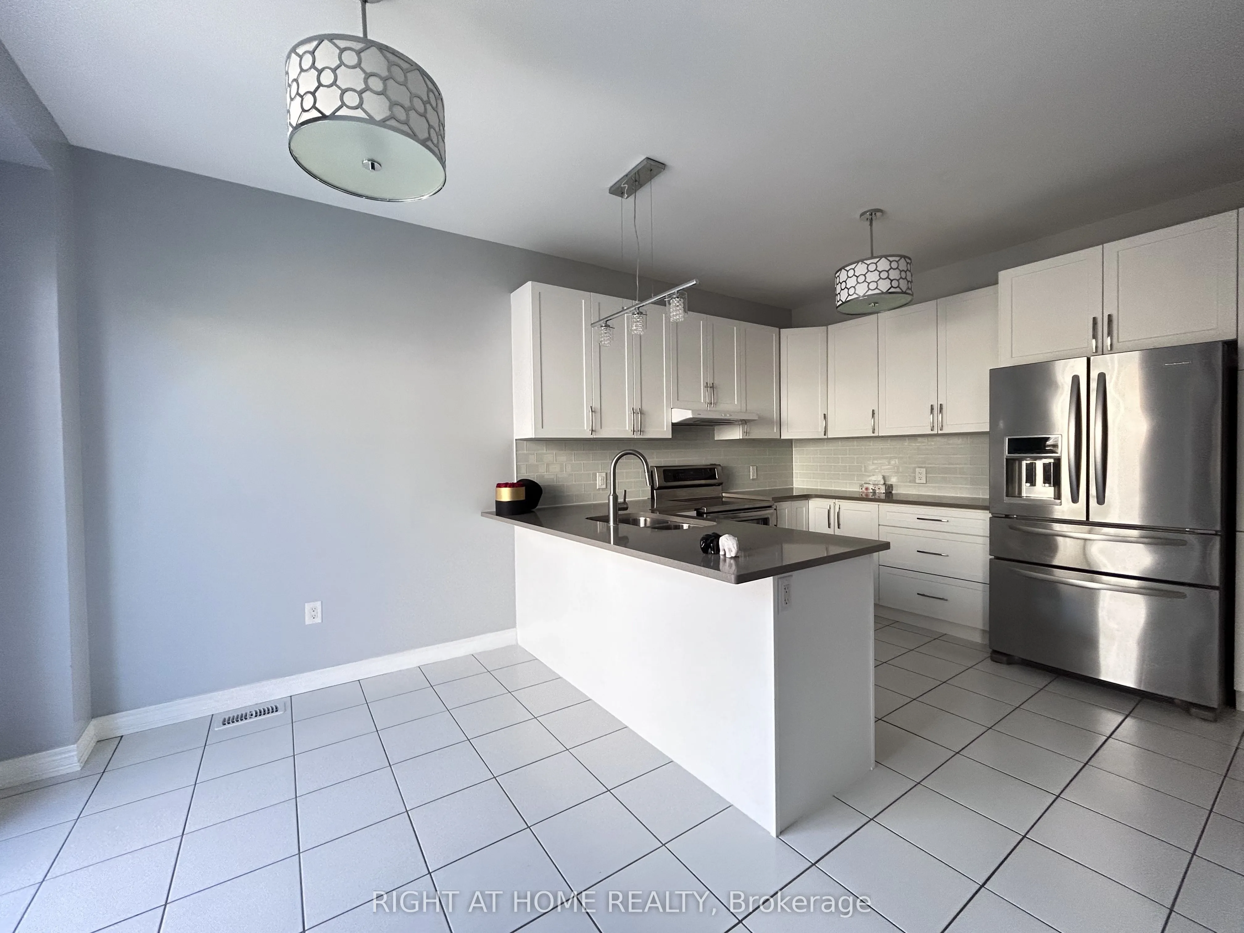 438 Kwapis Boulevard