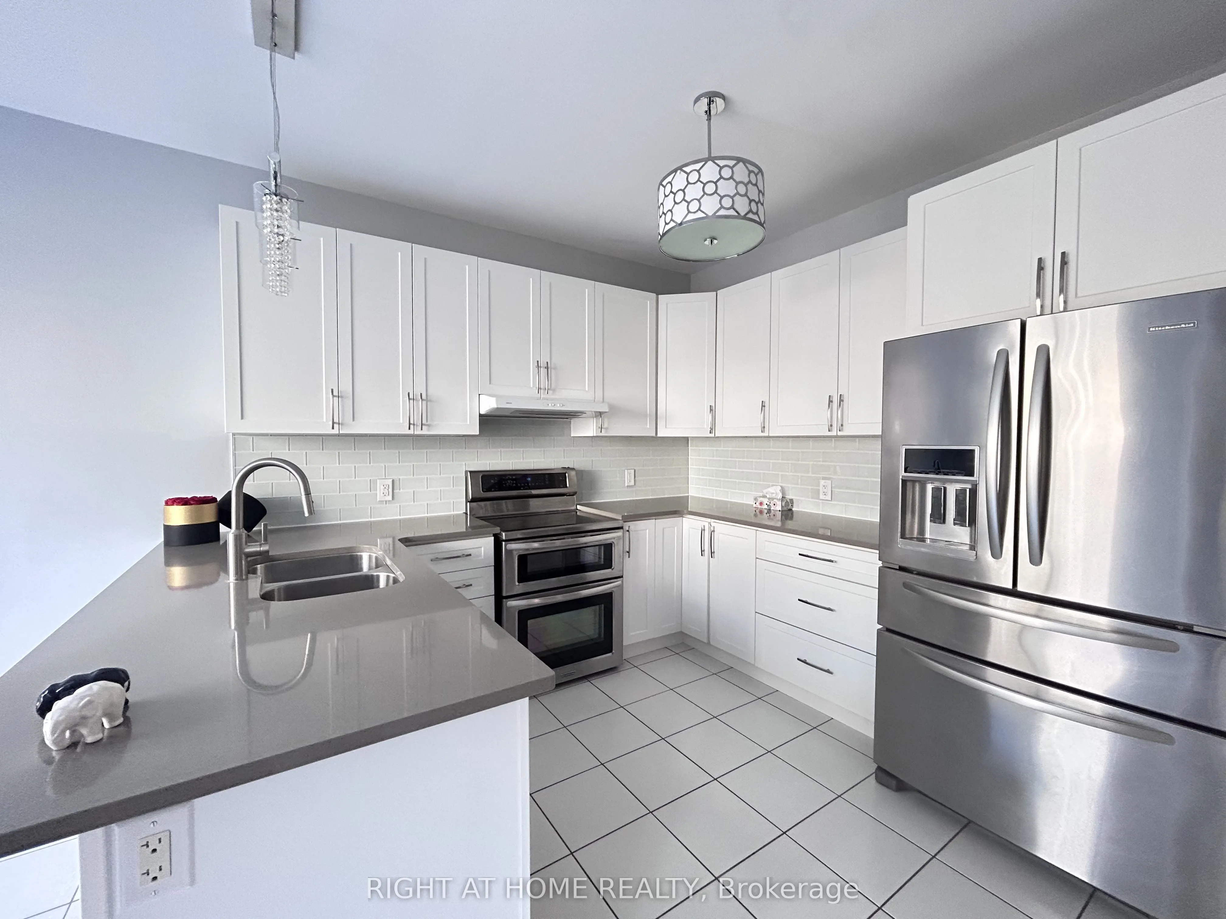 438 Kwapis Boulevard